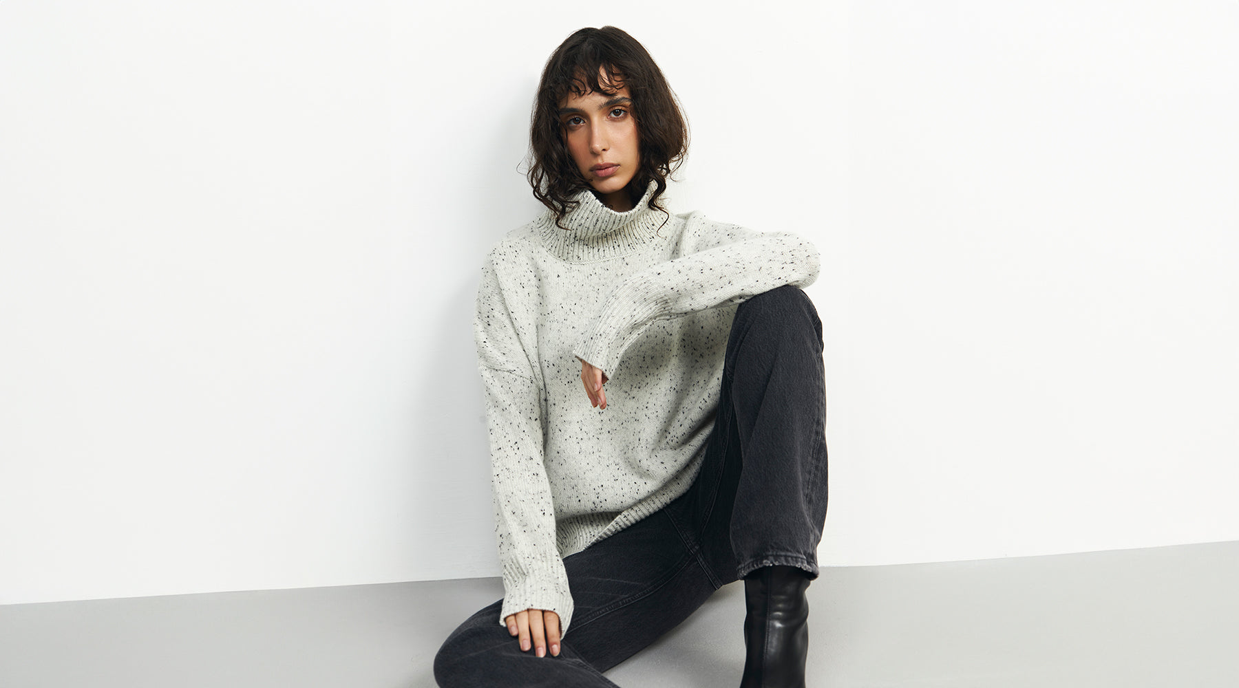 How To Style a Knitted Sweater in YEAR_TO_CHANGE