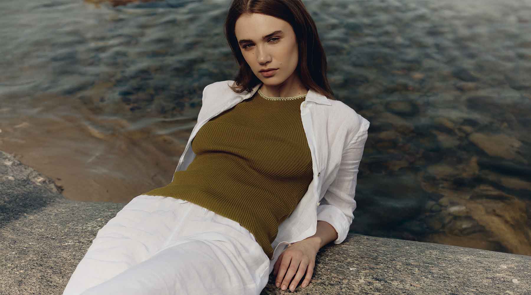 Effortless Elegance: How to Style a Linen Shirt for Ultimate Summer Comfort