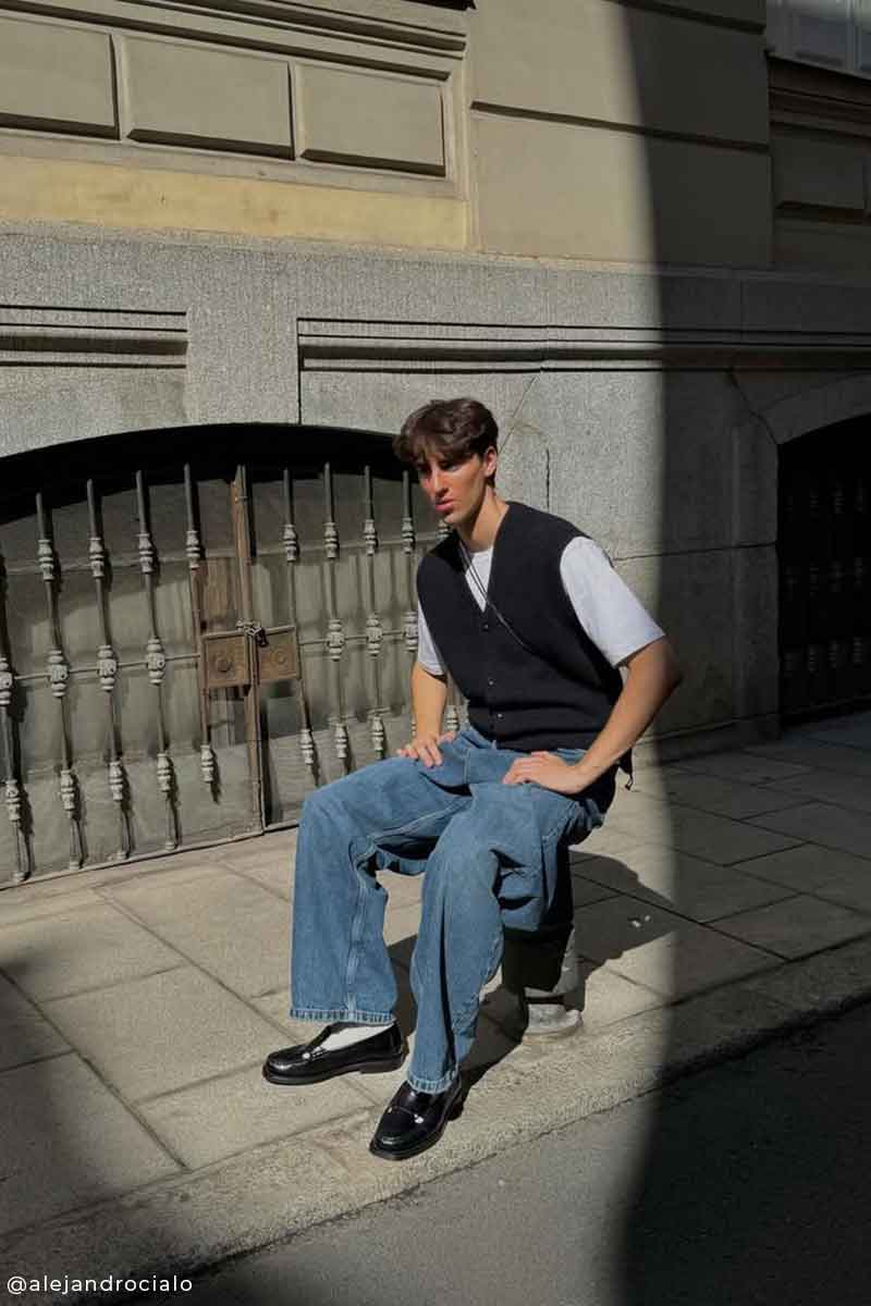 Regular-fit jeans FURU and Slip-on loafers NOMBELA