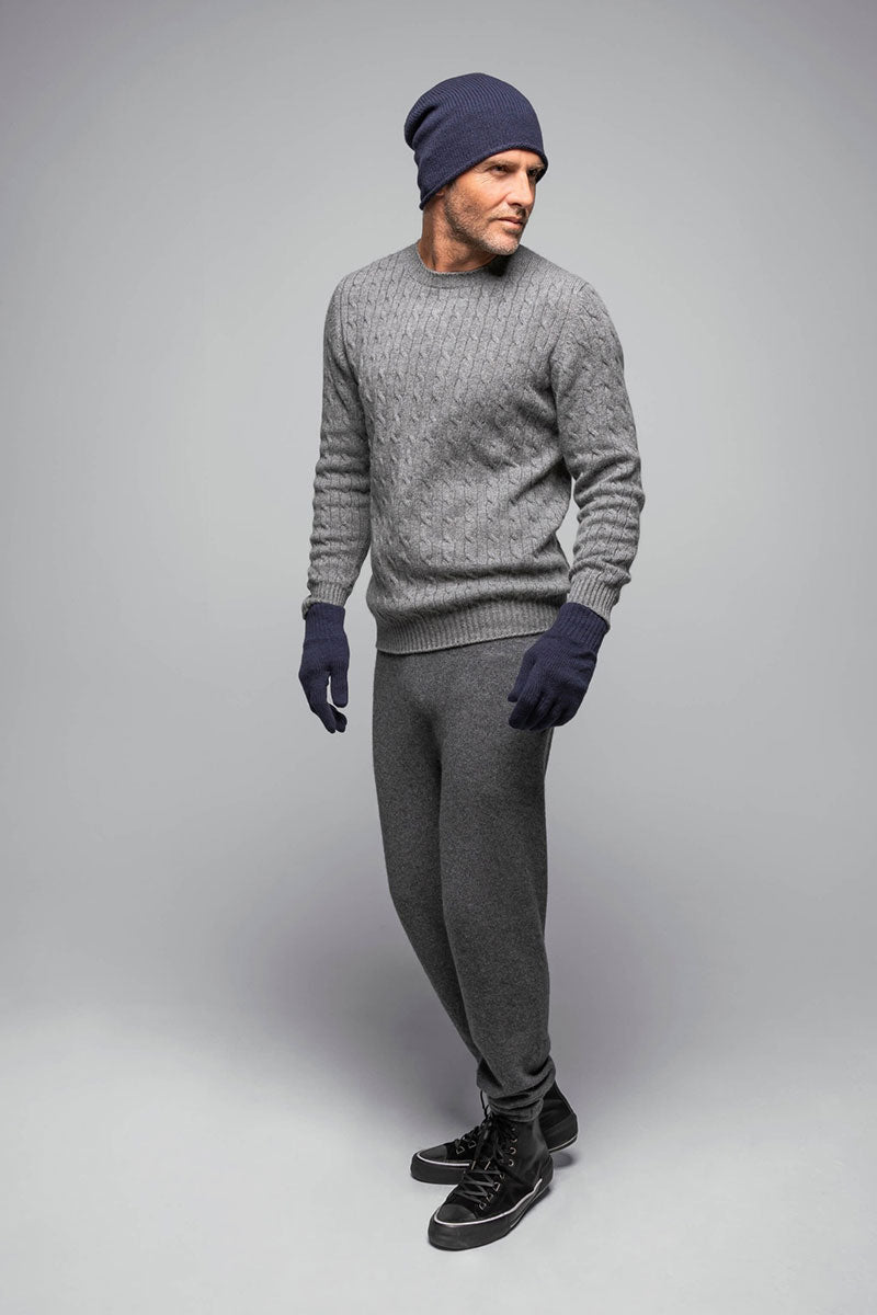 Cable-knit roundneck pullover FERNANDO and Fine merino joggers