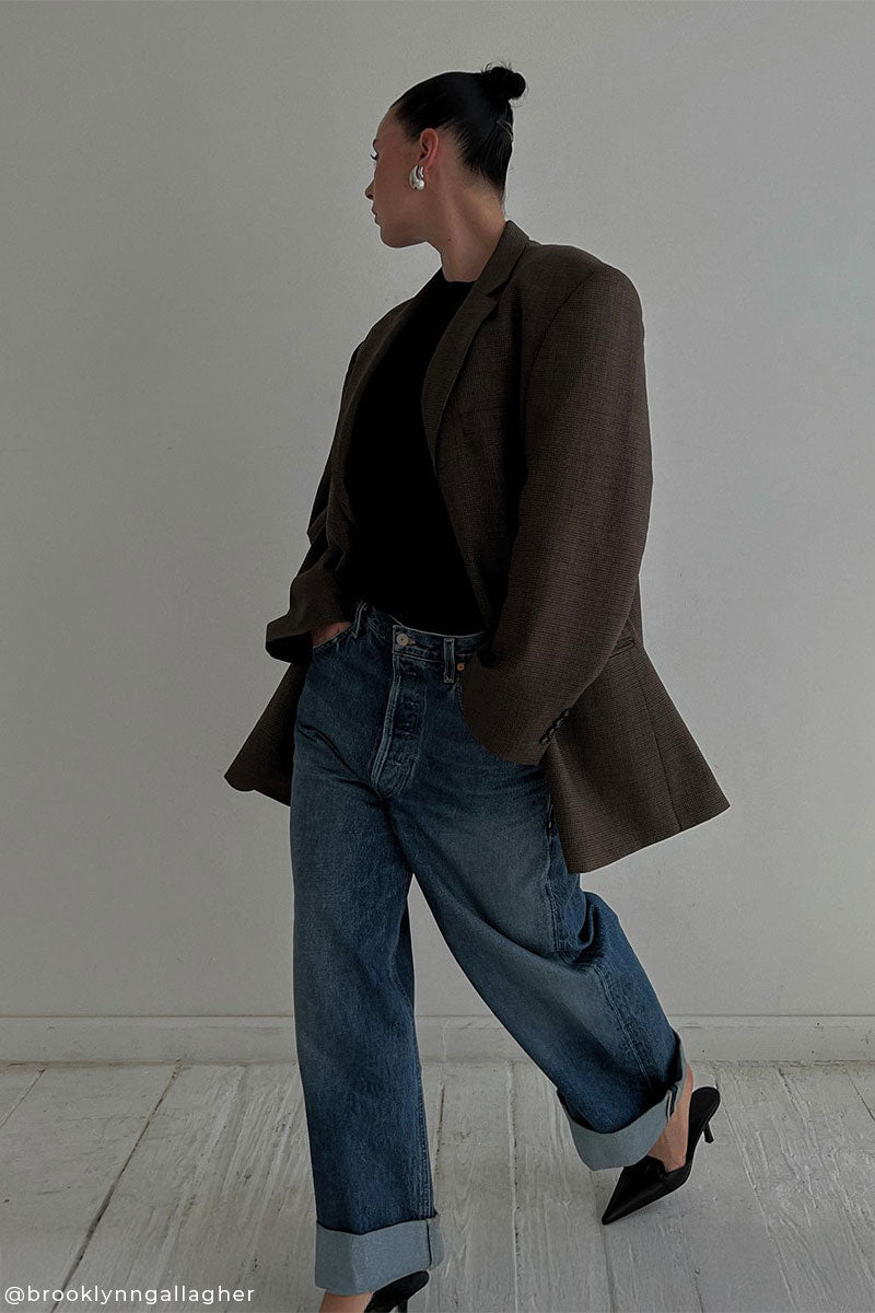 Oversized suit blazer and Wide-leg jeans DAME