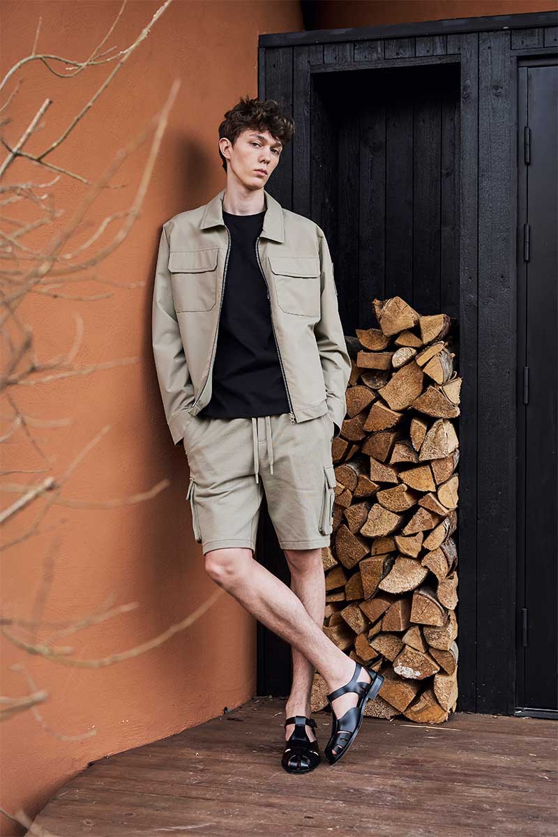Patch-pocket jacket JACQUES and Cargo cotton shorts HARTSFIELD