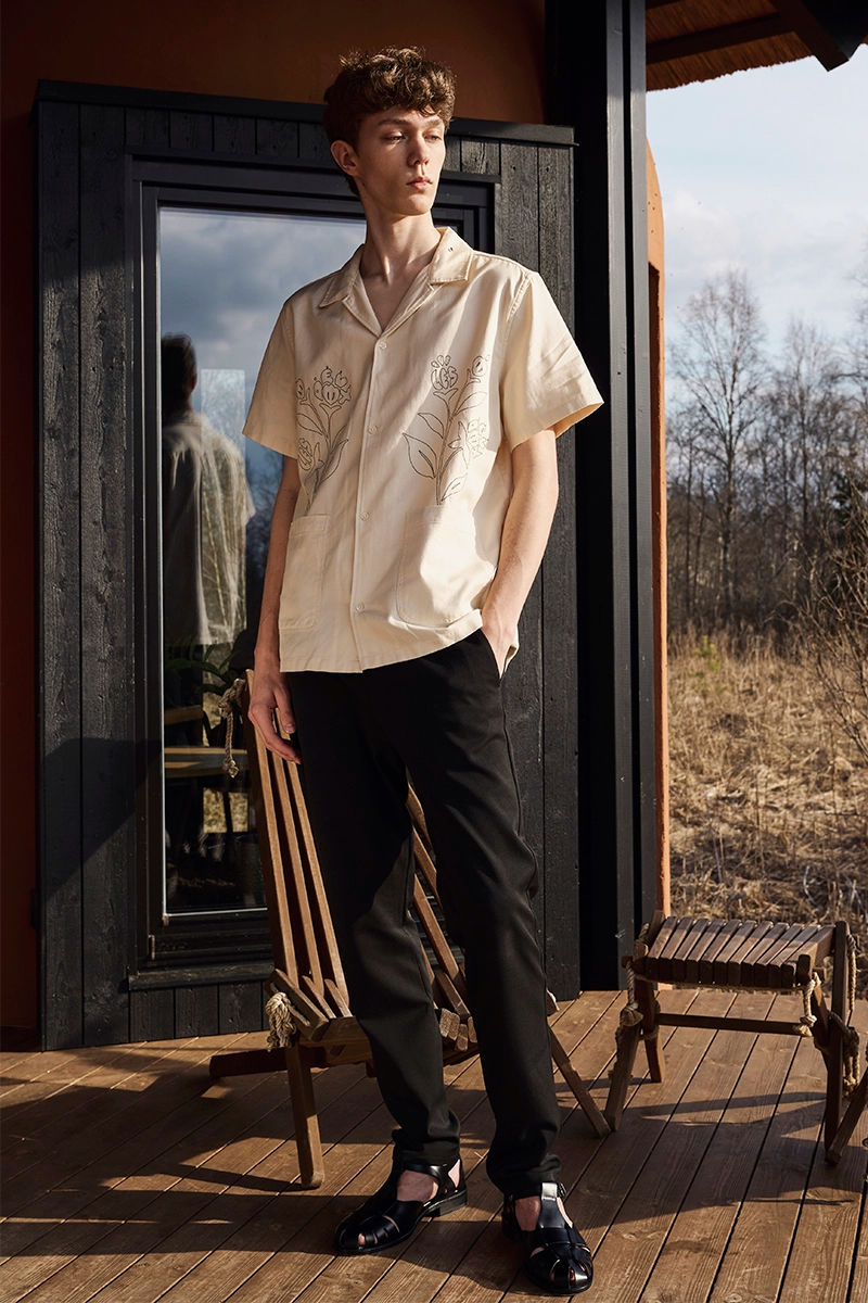 Short sleeve shirt KINGSLEY AOE SS and Tapered drawstring pants COMO