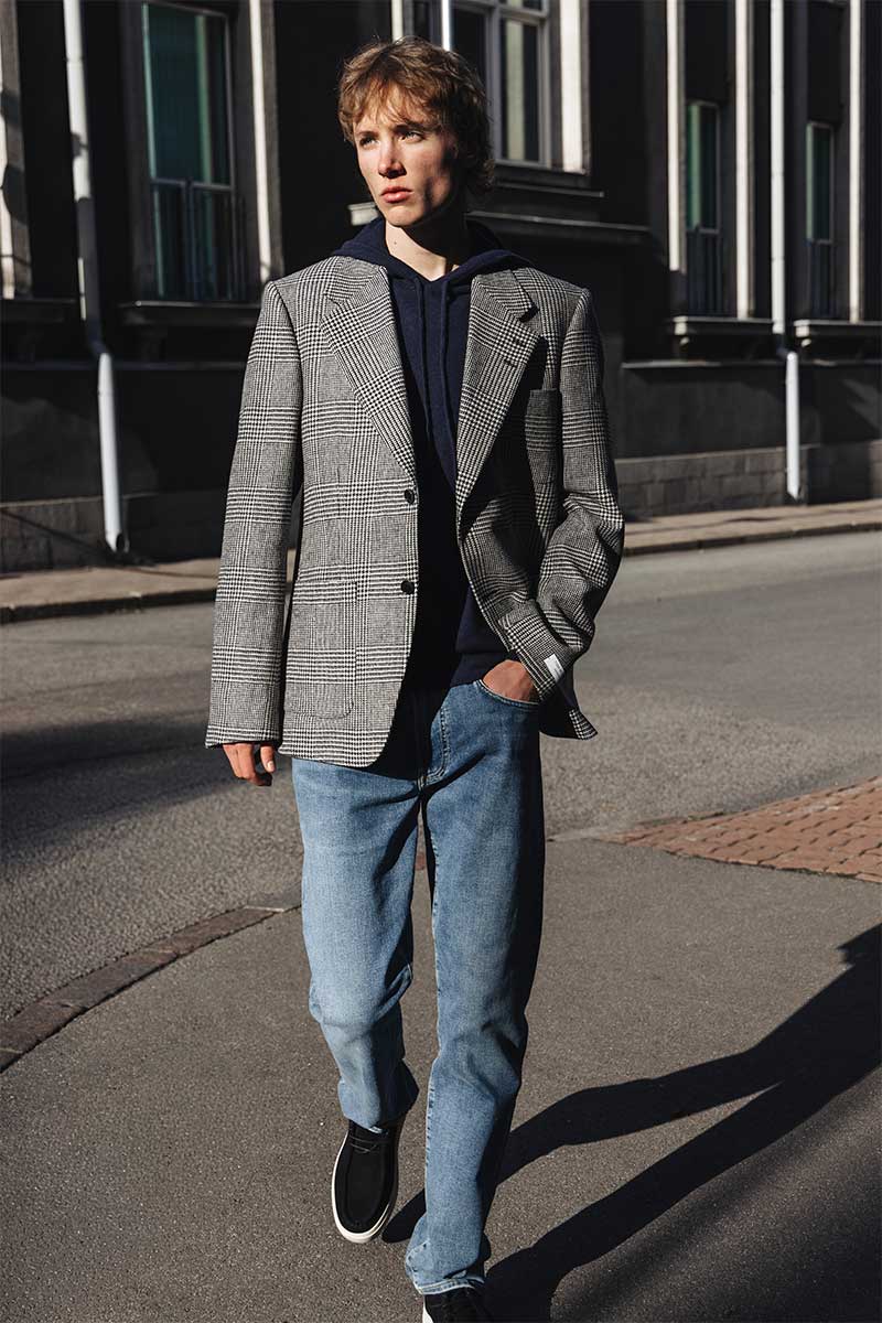 Wełniana kurtka casual JAVIN P and Klasyczne, zwężane jeansy ADLER