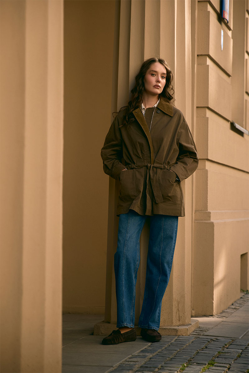 Field cotton jacket and Loose-fit straight jeans
