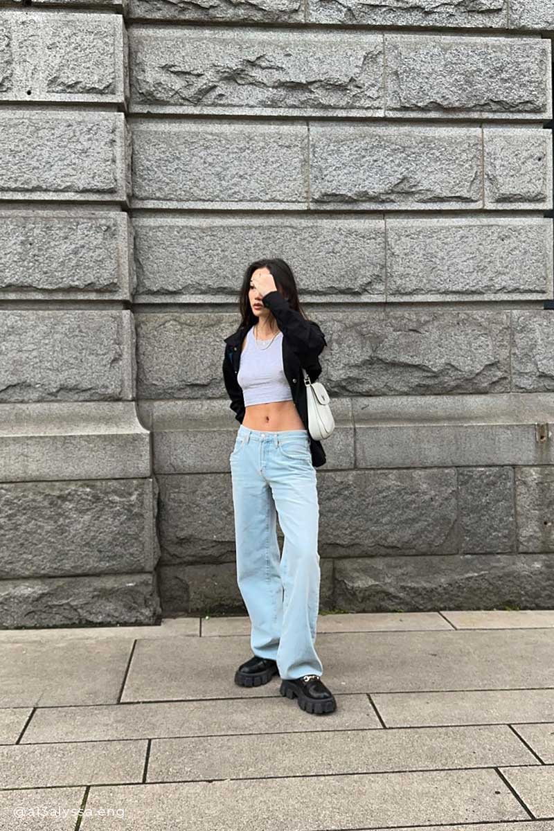 Cropped tee and Low-rise baggy jeans FUSION