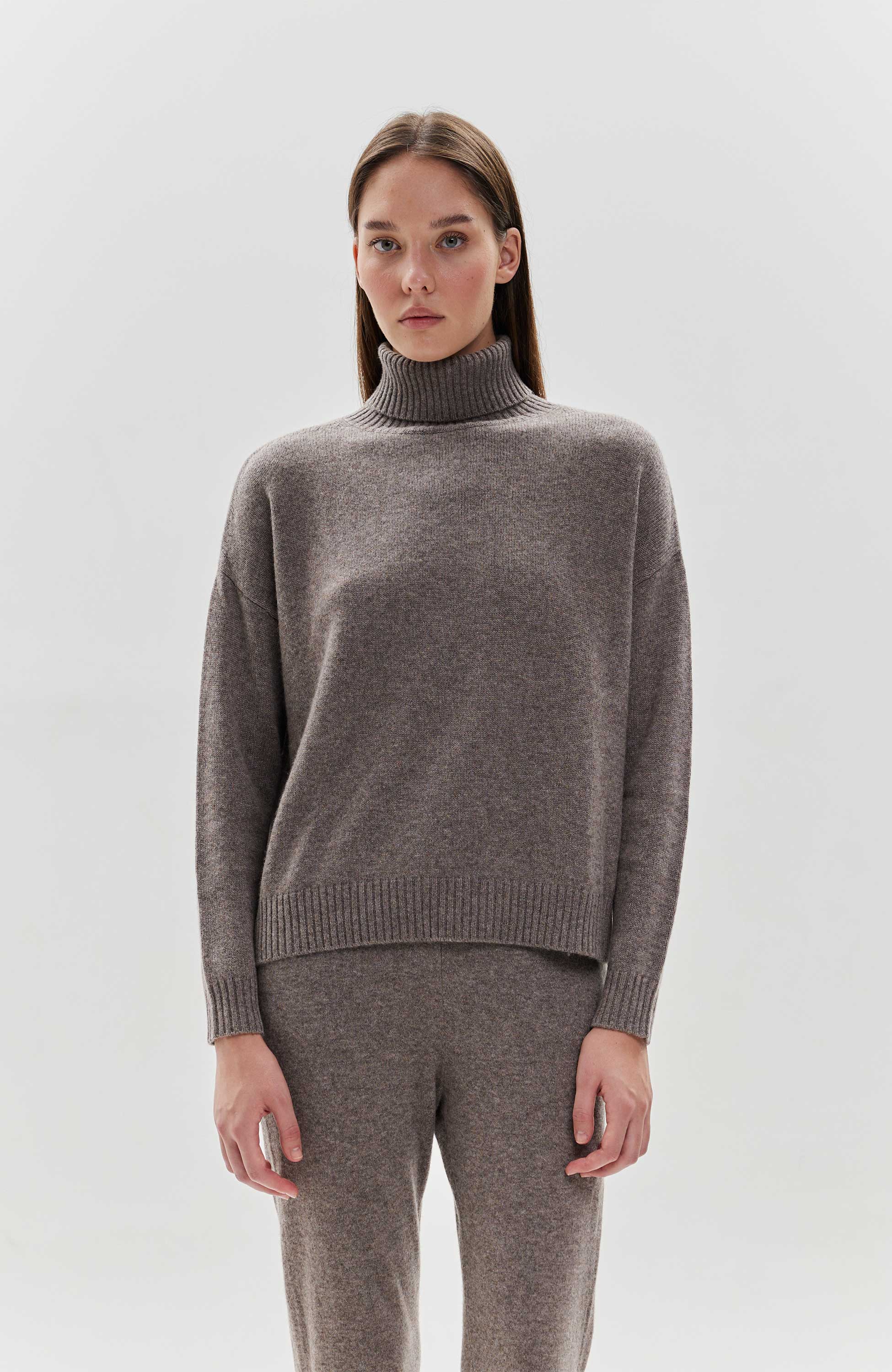 Highneck relaxed-fit pullover