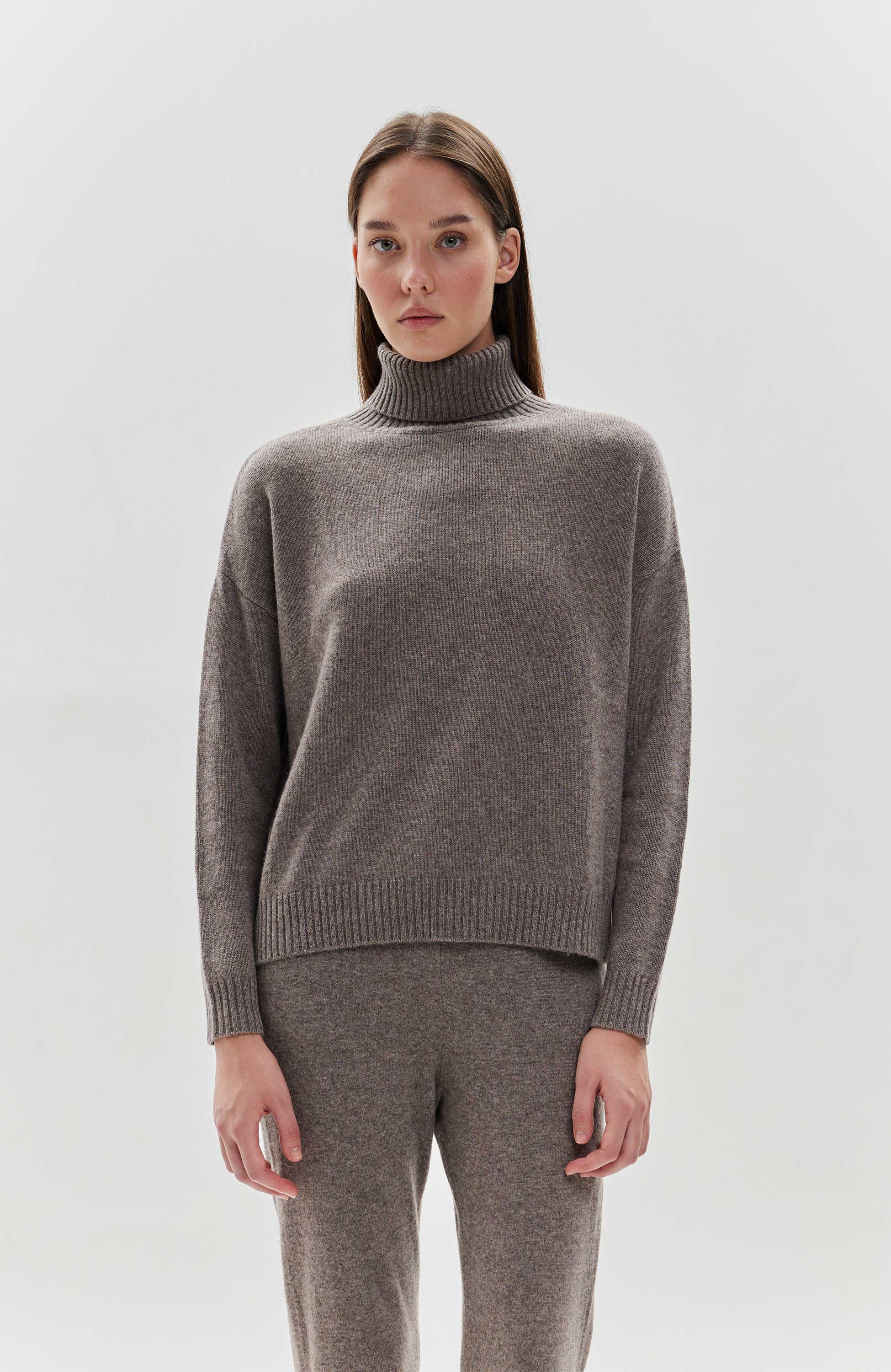 Sweter z golfem