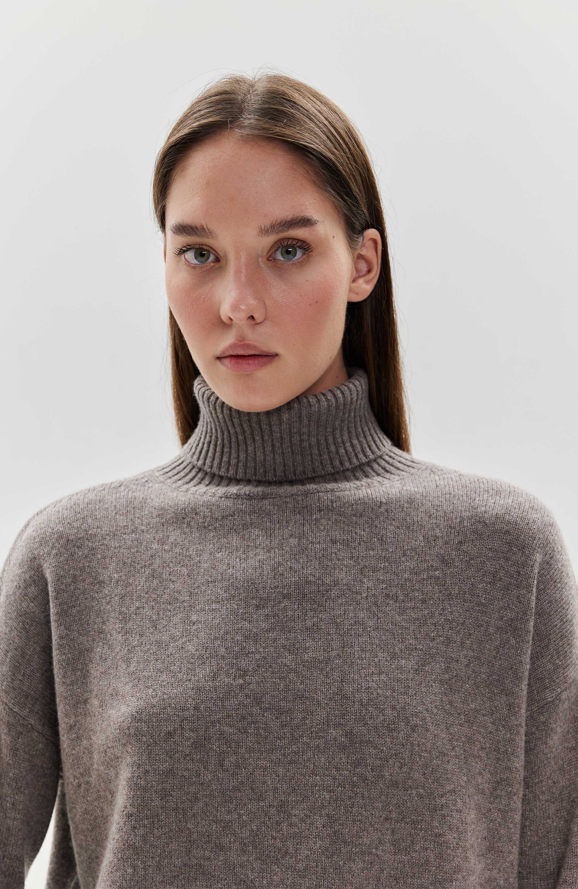 Sweter z golfem