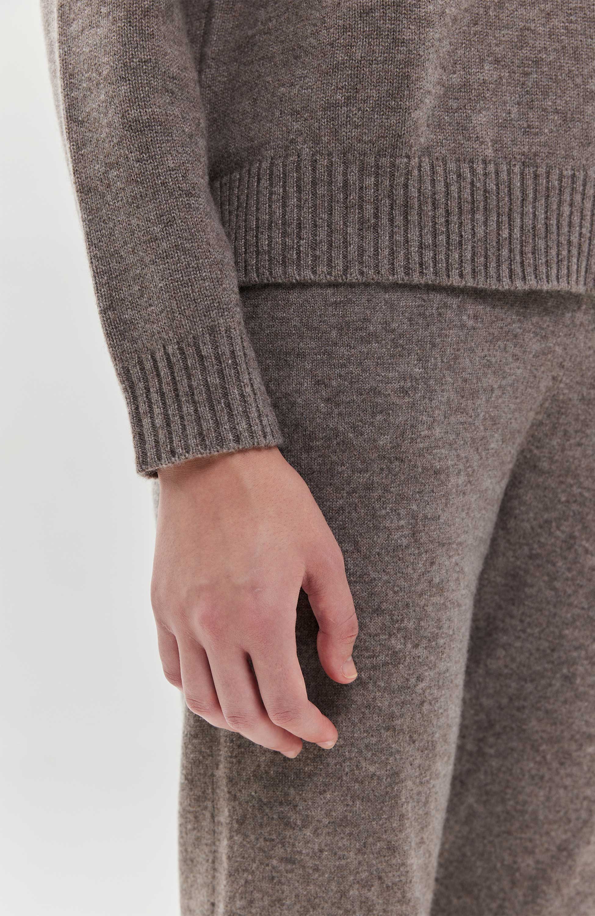 Ftc cashmere Beige Highneck relaxed-fit pullover image 5