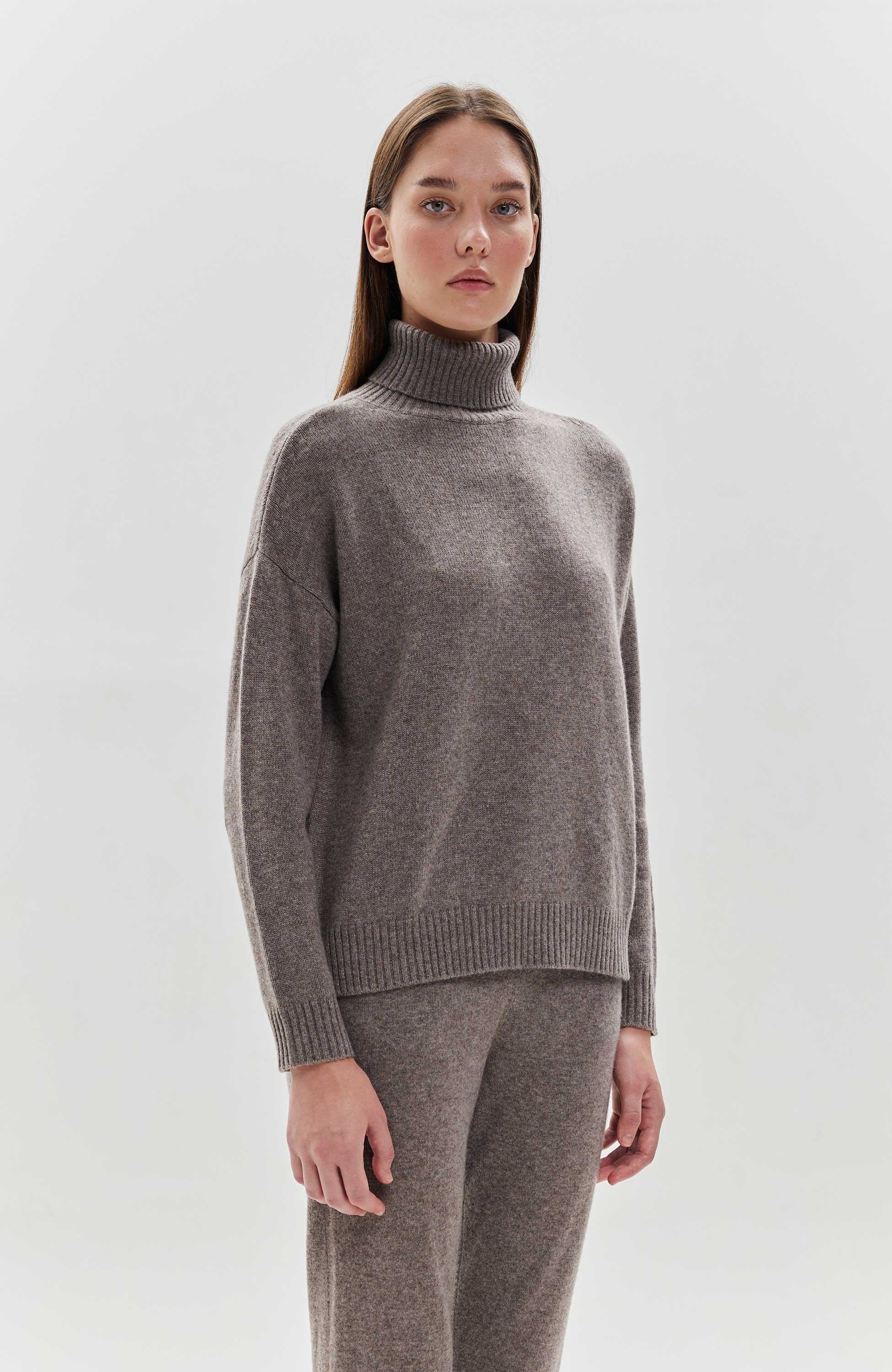 Ftc cashmere Beige Highneck relaxed-fit pullover image 3