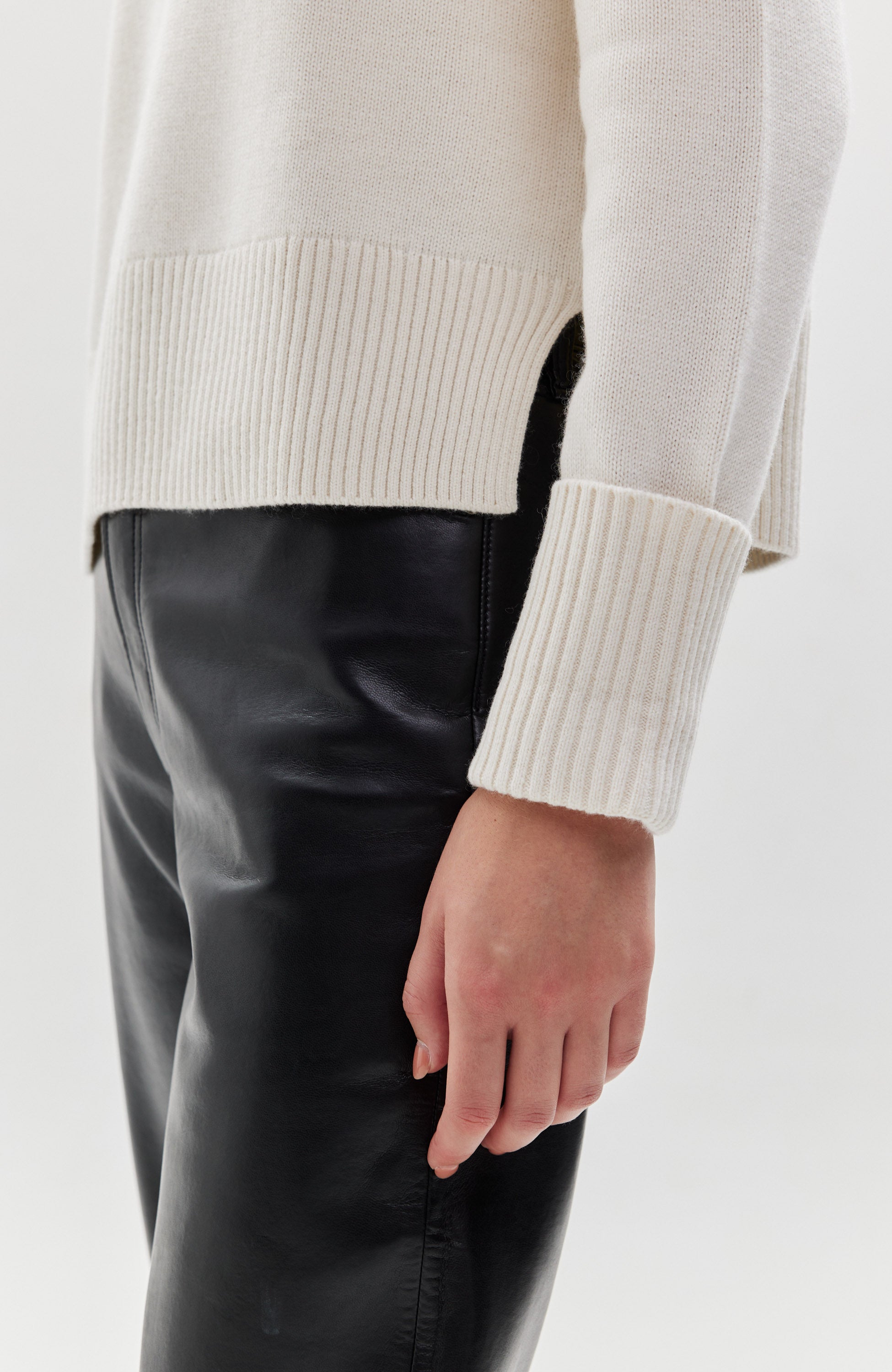 Ftc cashmere Neutral Relaxed-fit roundneck pullover image 5