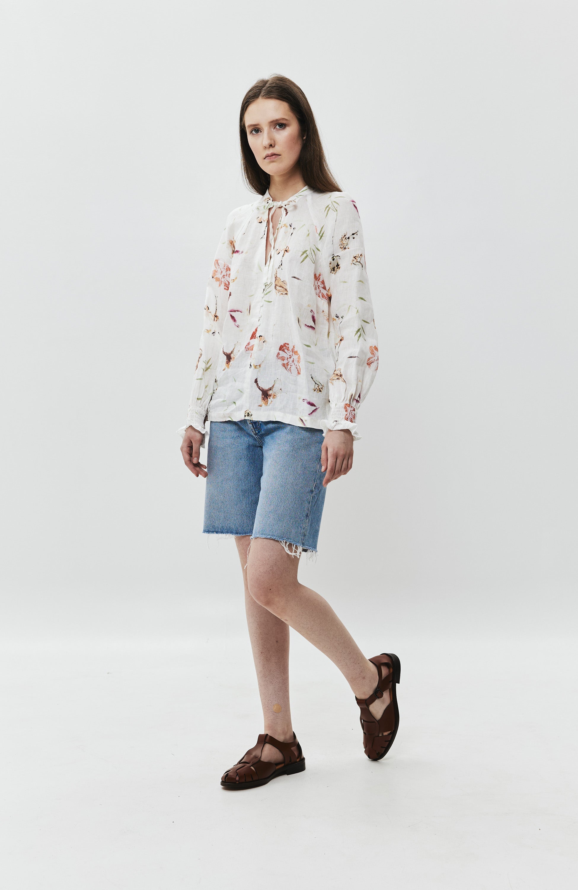 120% lino White Floral printed linen blouse image 6