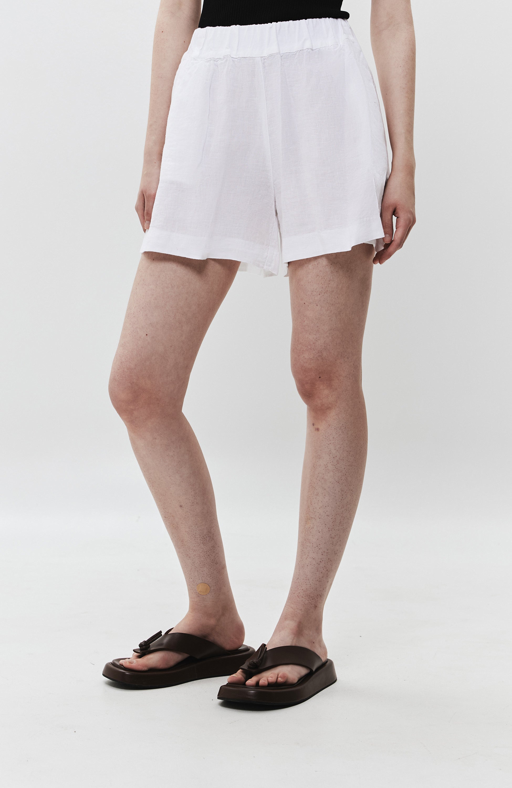 120% lino White Elasticated-waistband linen shorts image 3