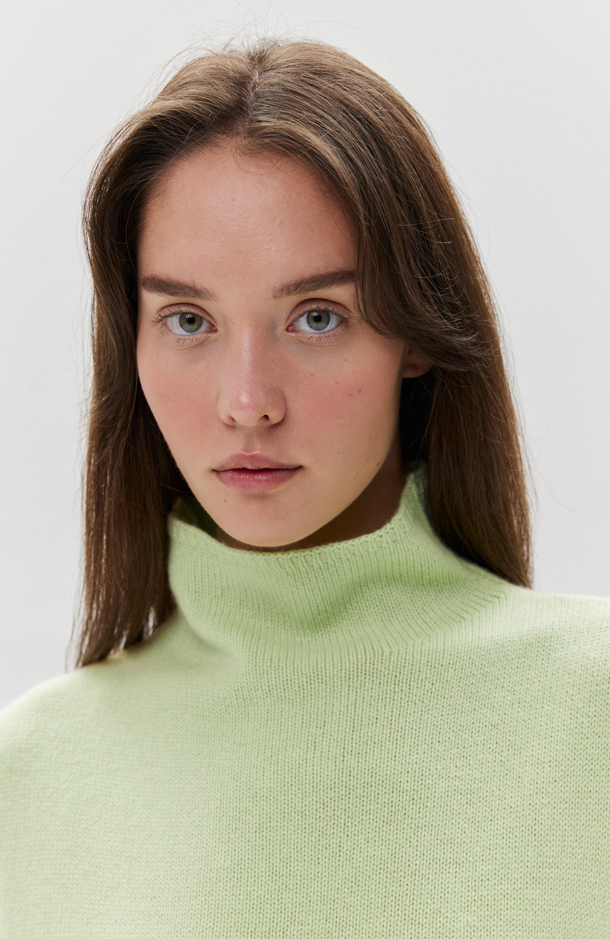 Lisa yang Green Mockneck cashmere vest tova image 6