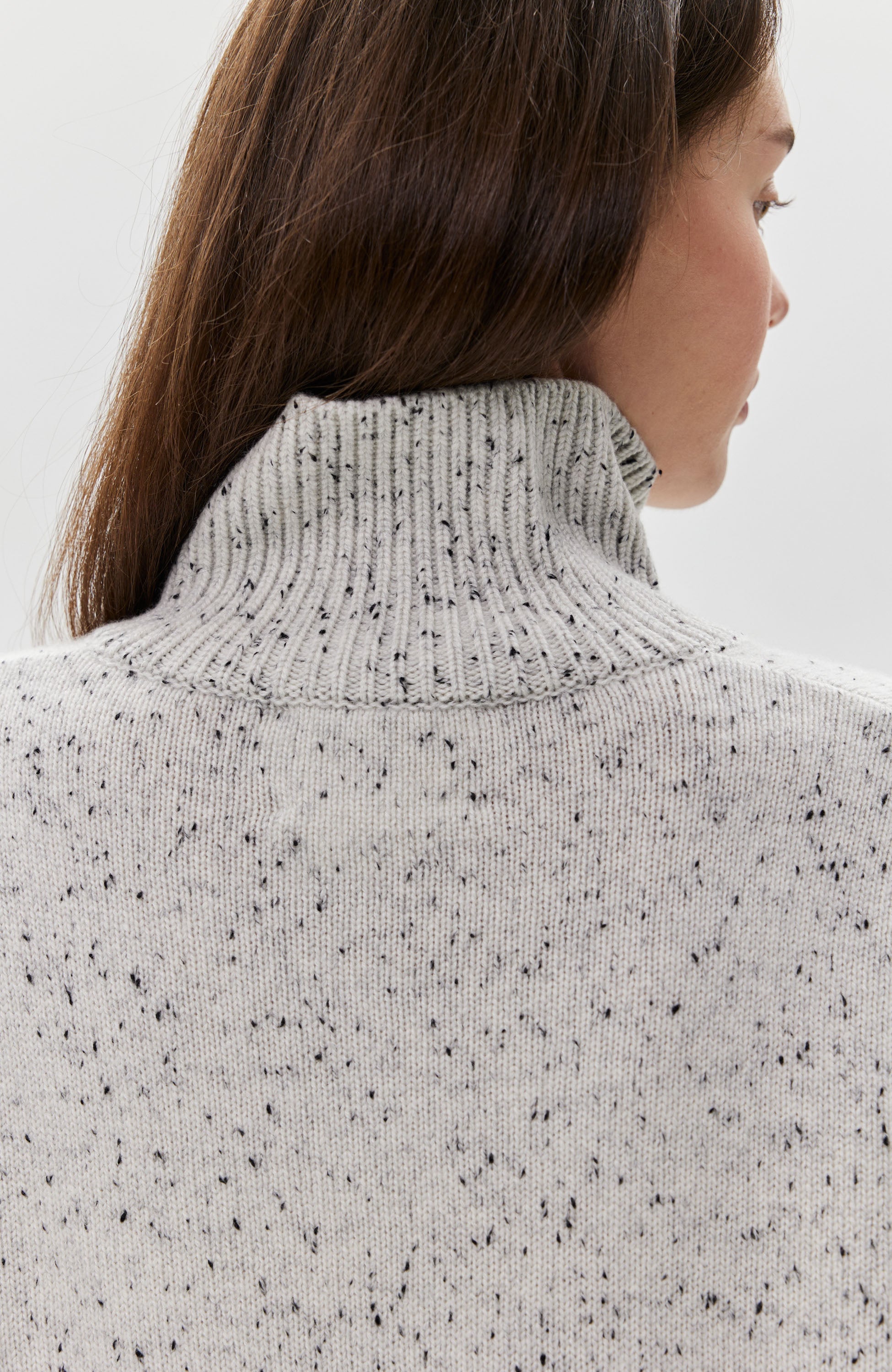 Lisa yang Grey Highneck cashmere sweater heidi blender image 5