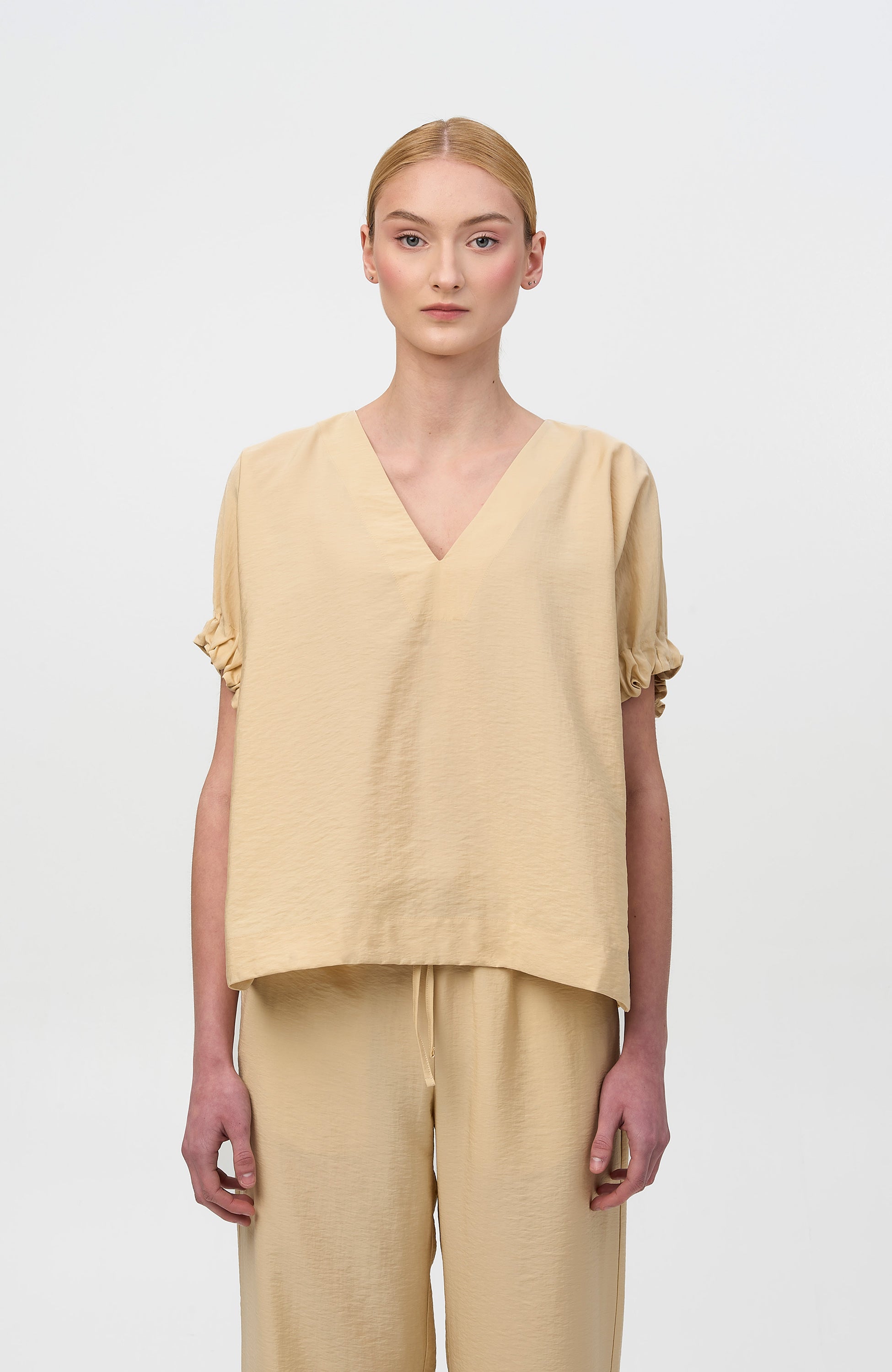 Rouched V-neck top