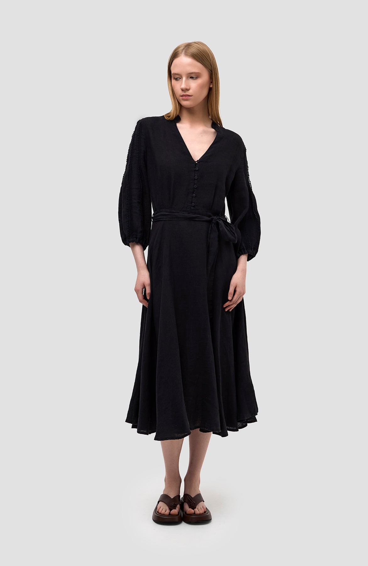 Embroidered linen puff-sleeve dress