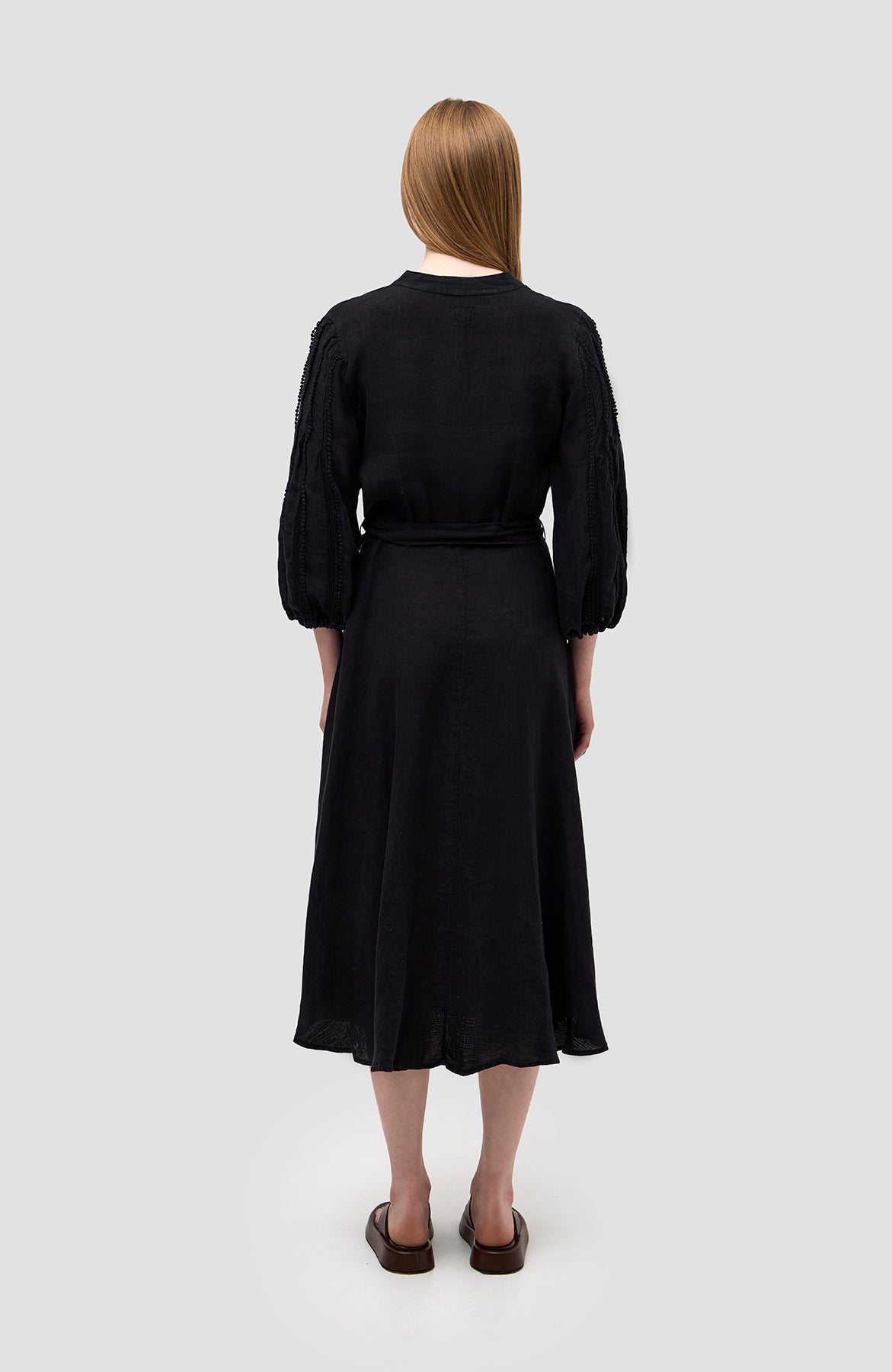 120% lino Black Embroidered linen puff-sleeve dress image 5
