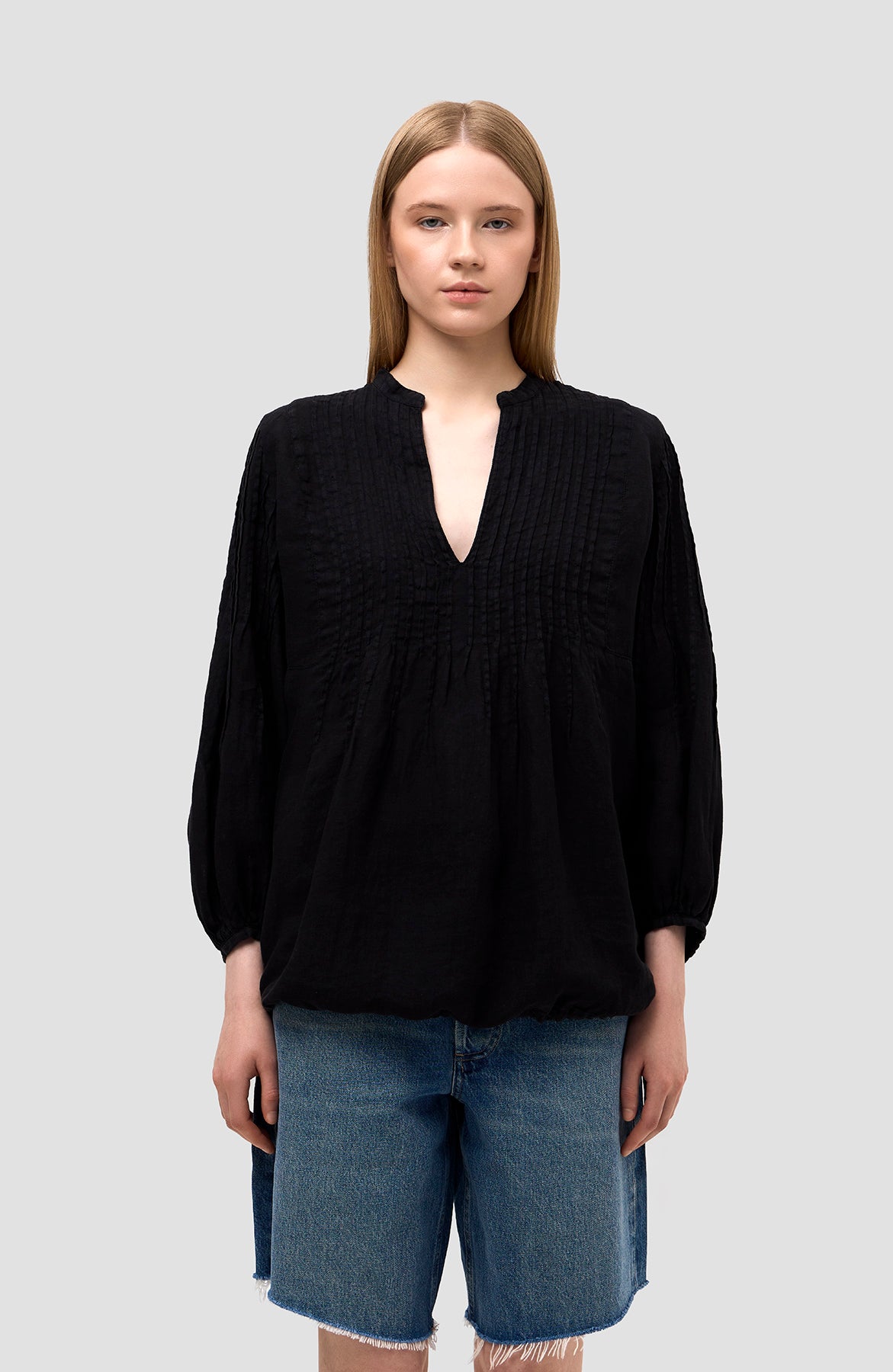 Puff-sleeve linen blouse