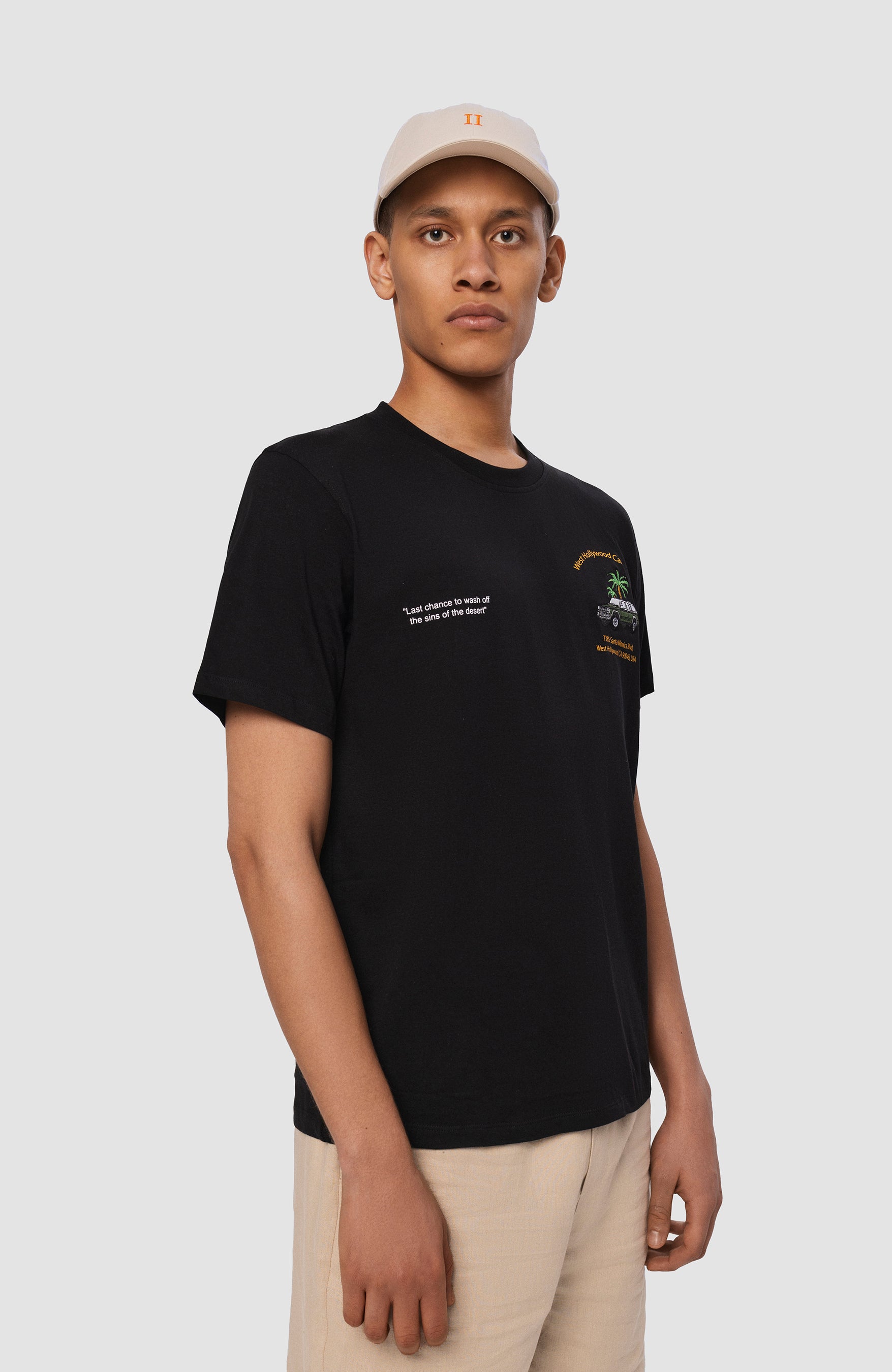Les deux Black Embroidered t-shirt car wash image 3