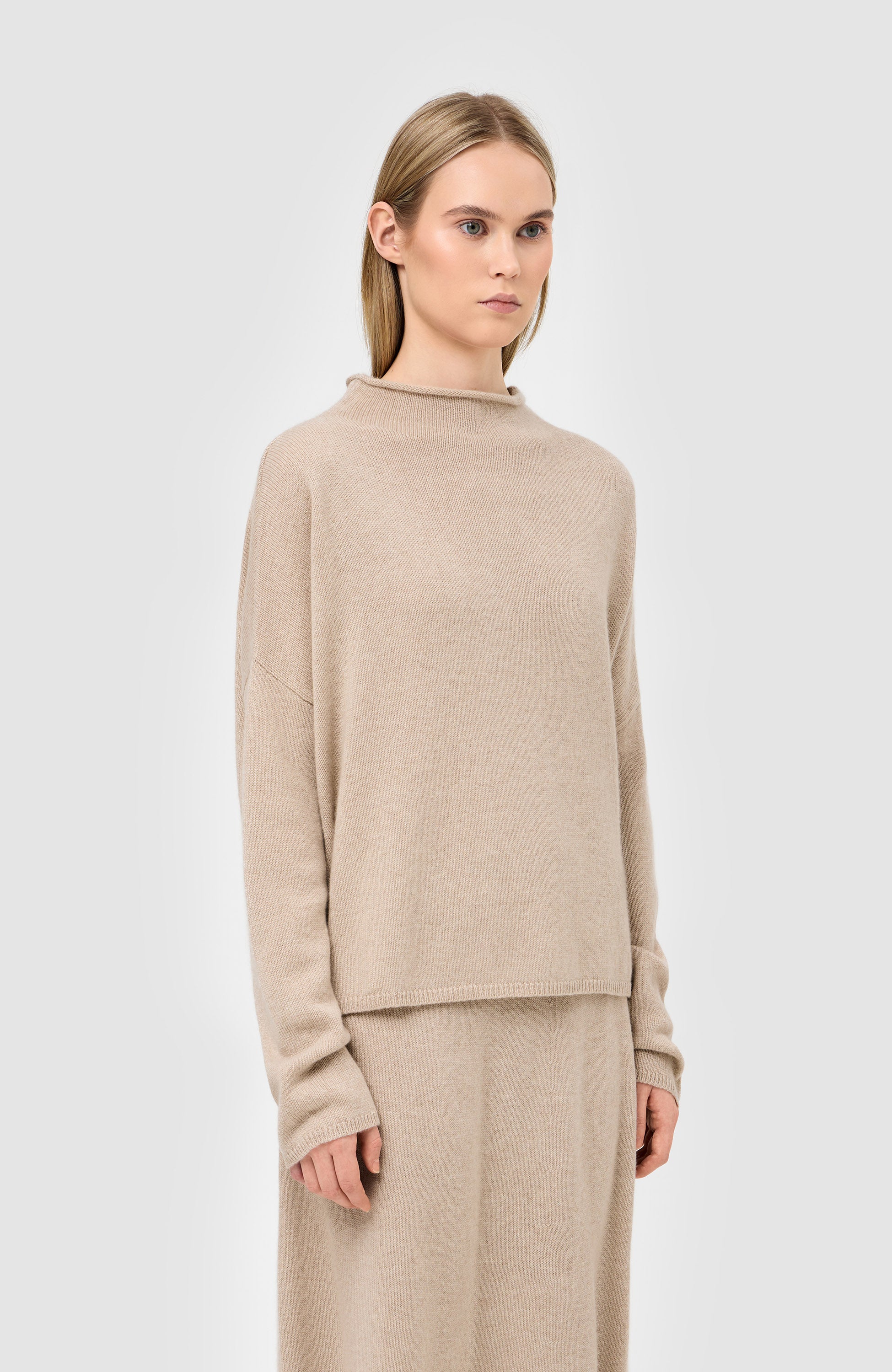 Lisa yang Neutral Rollneck cashmere sweater sandy image 3