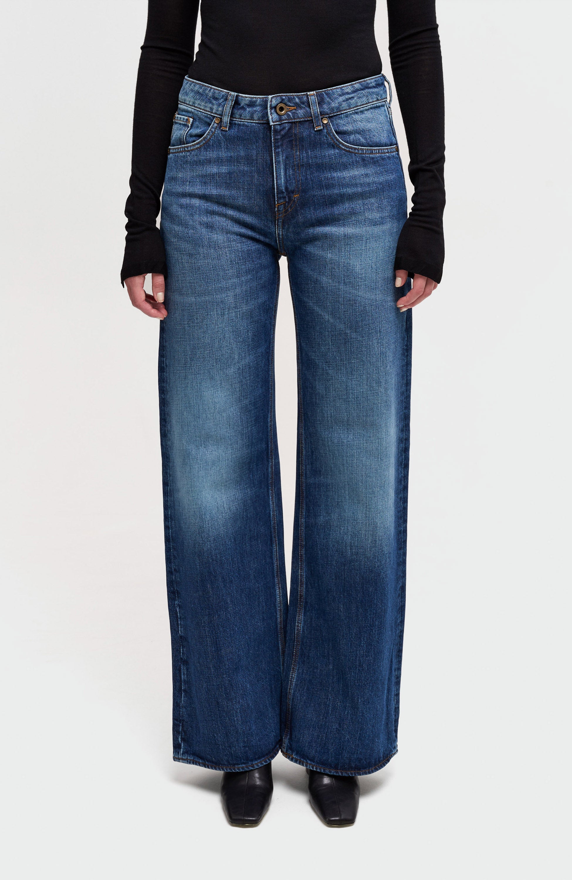Jeansy relaxed fit LOORNA