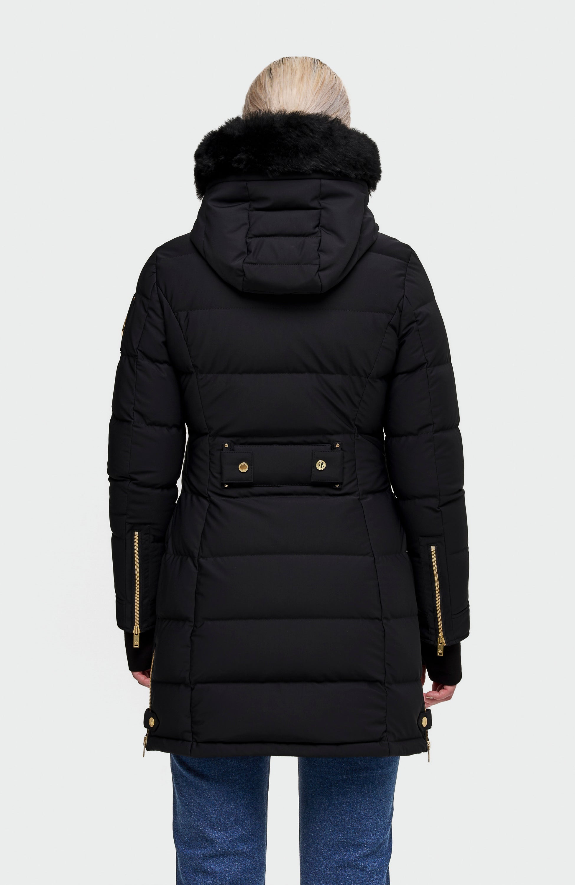Moose knuckles Black Parka z detalami w kolorze złotym watershed image 7