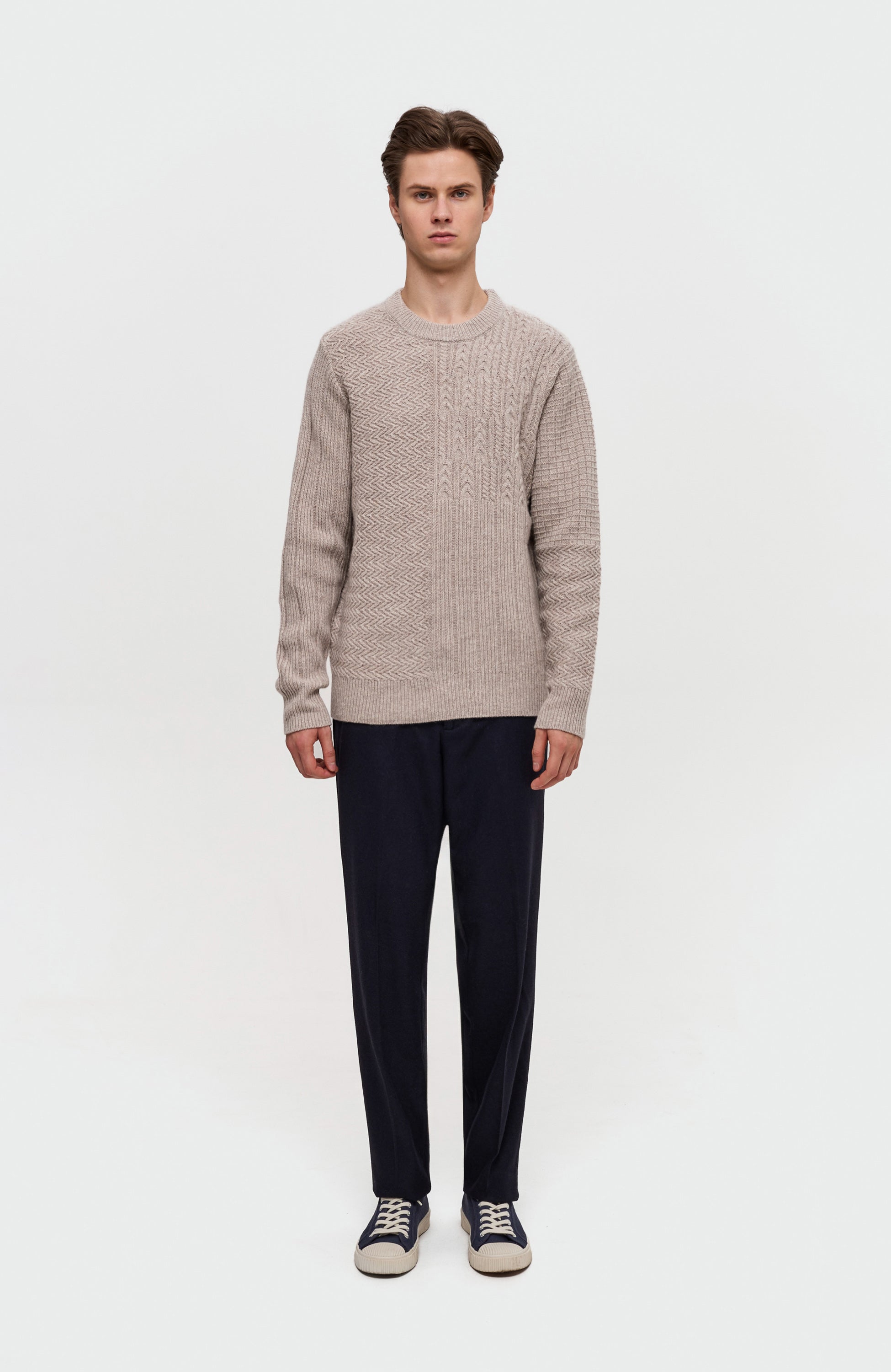 Les deux Neutral Sweter z dzianiny z okrągłym dekoltem fernando image 6