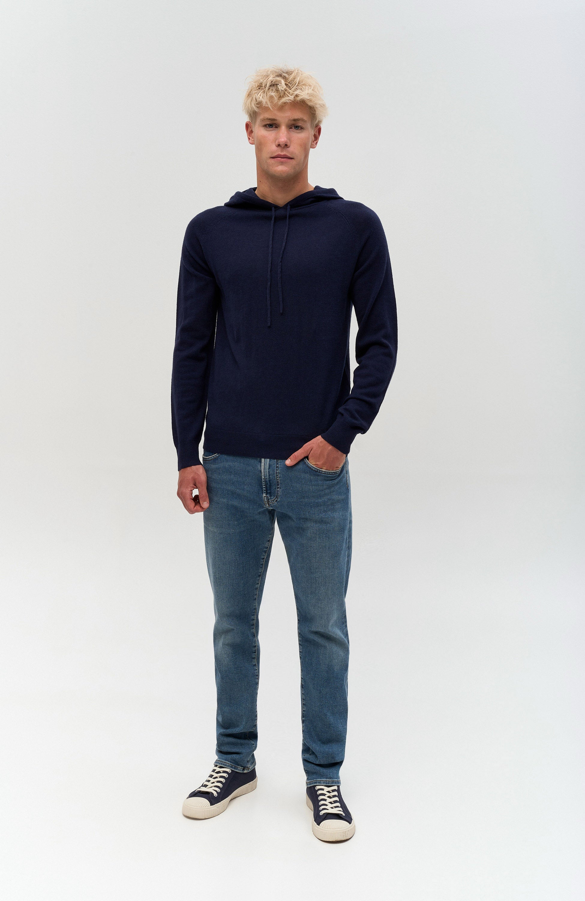 Hooded pullover NAKKNE