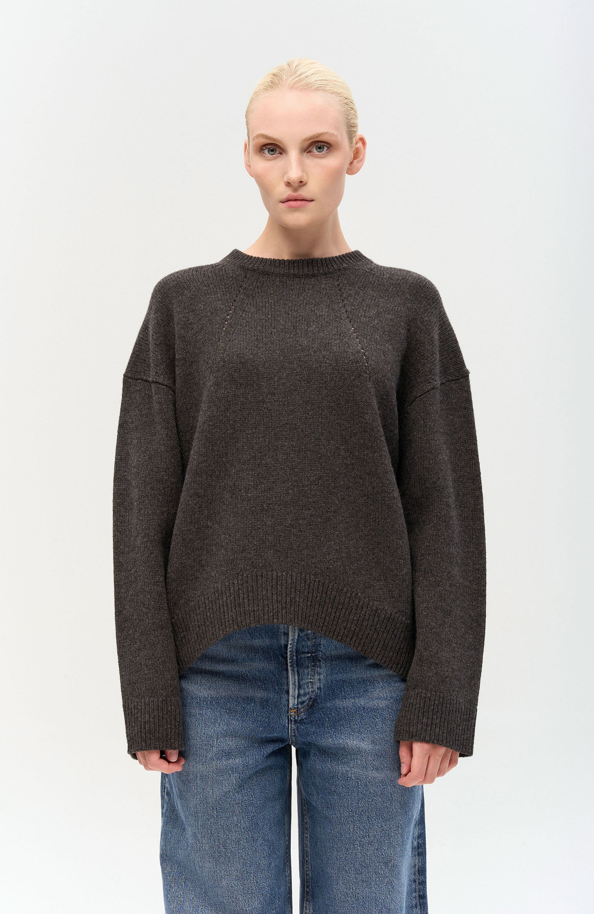 Roundneck wool pullover LIKHA