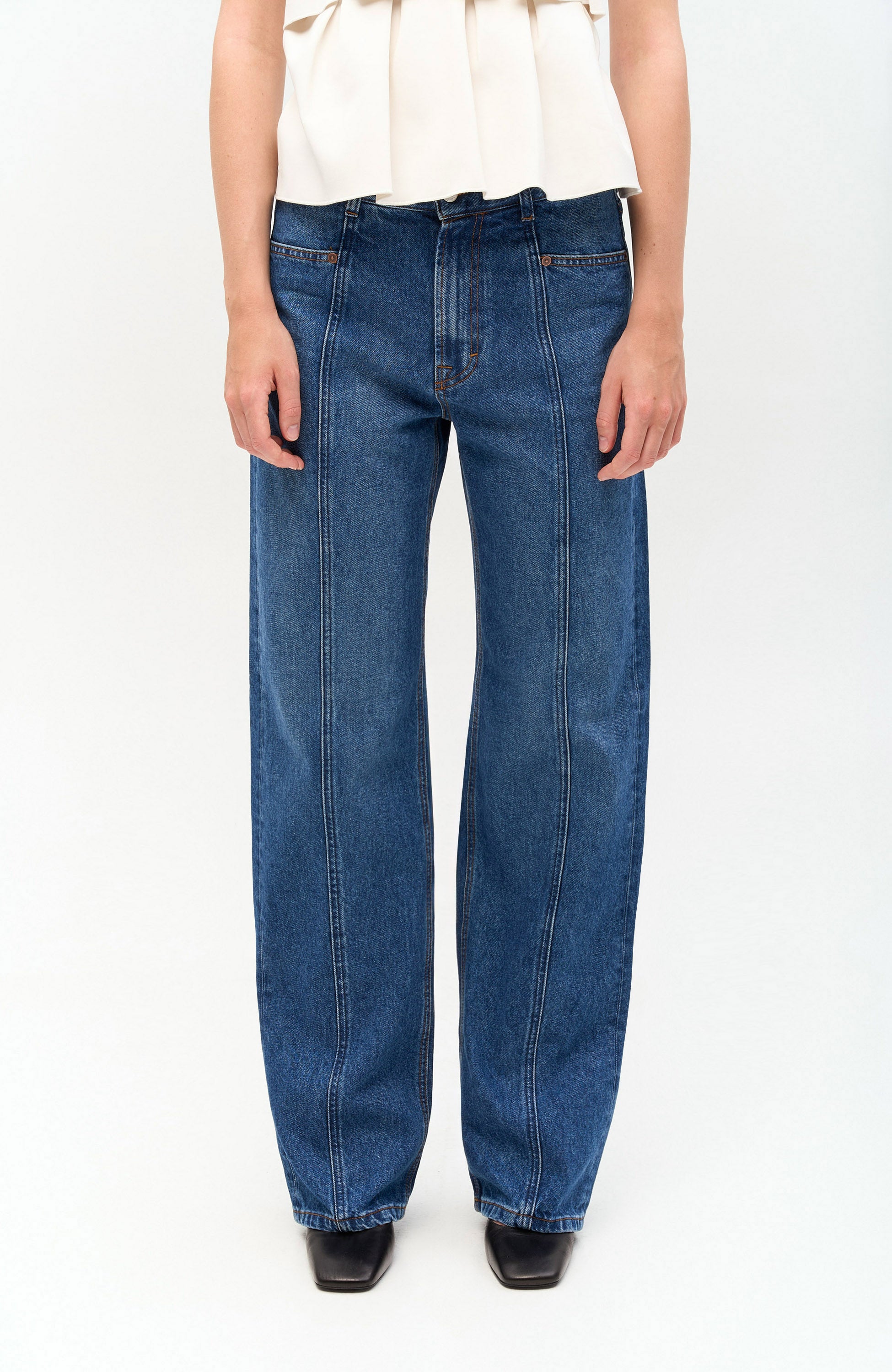 Loose-fit straight jeans