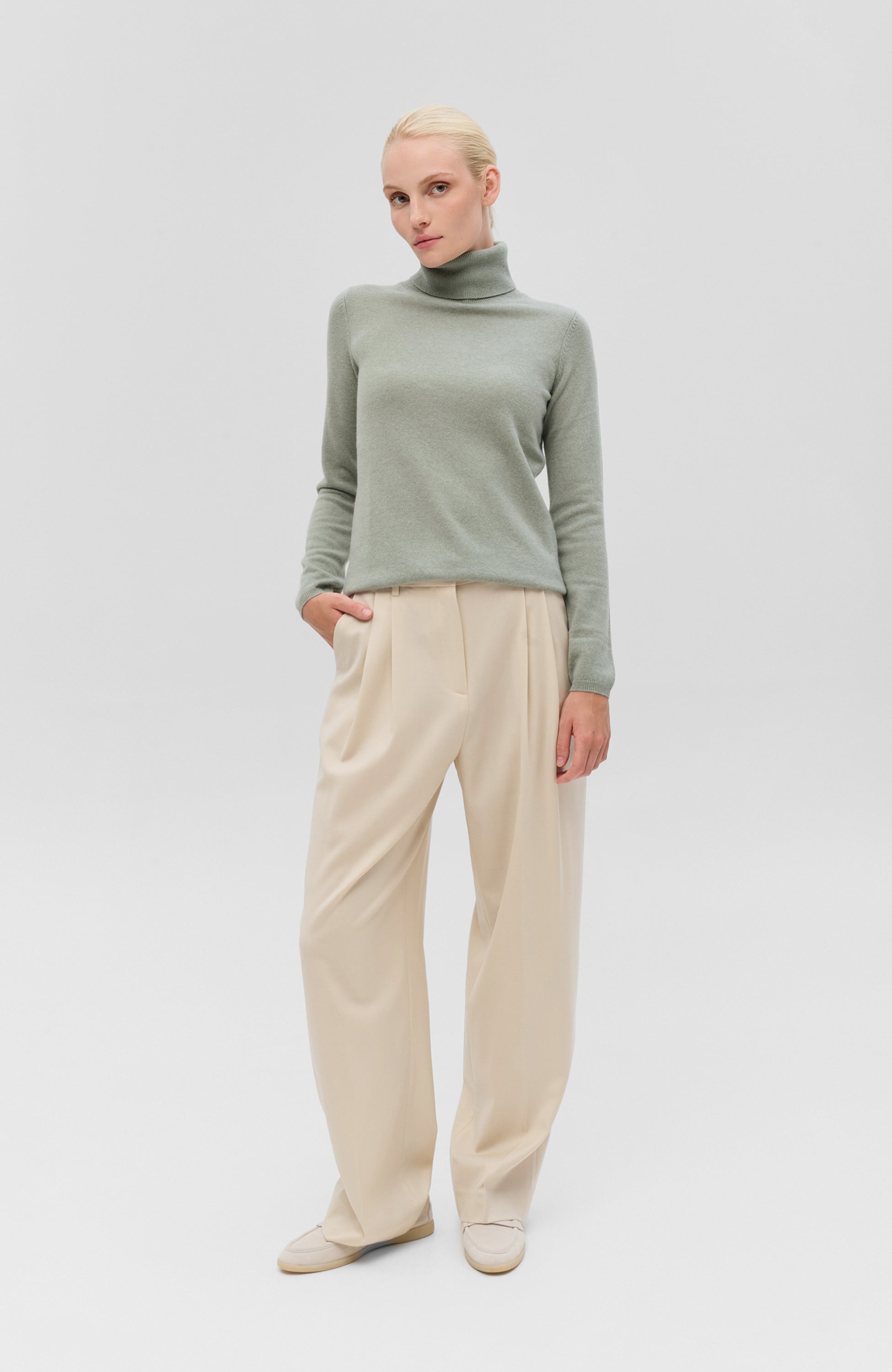 Rollneck cashmere pullover