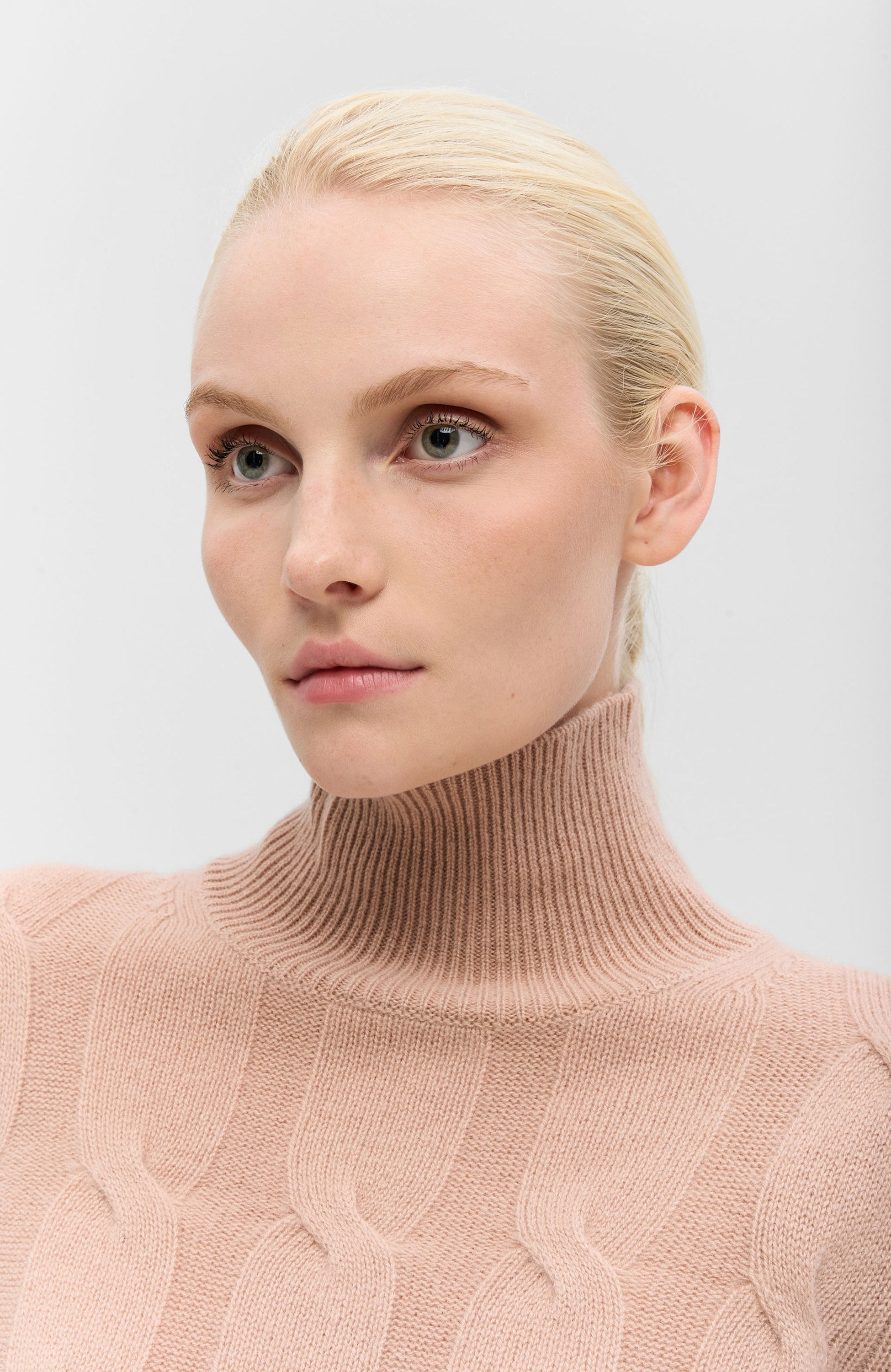 Ftc cashmere Neutral Kõrge kaelusega kootud pullover image 5
