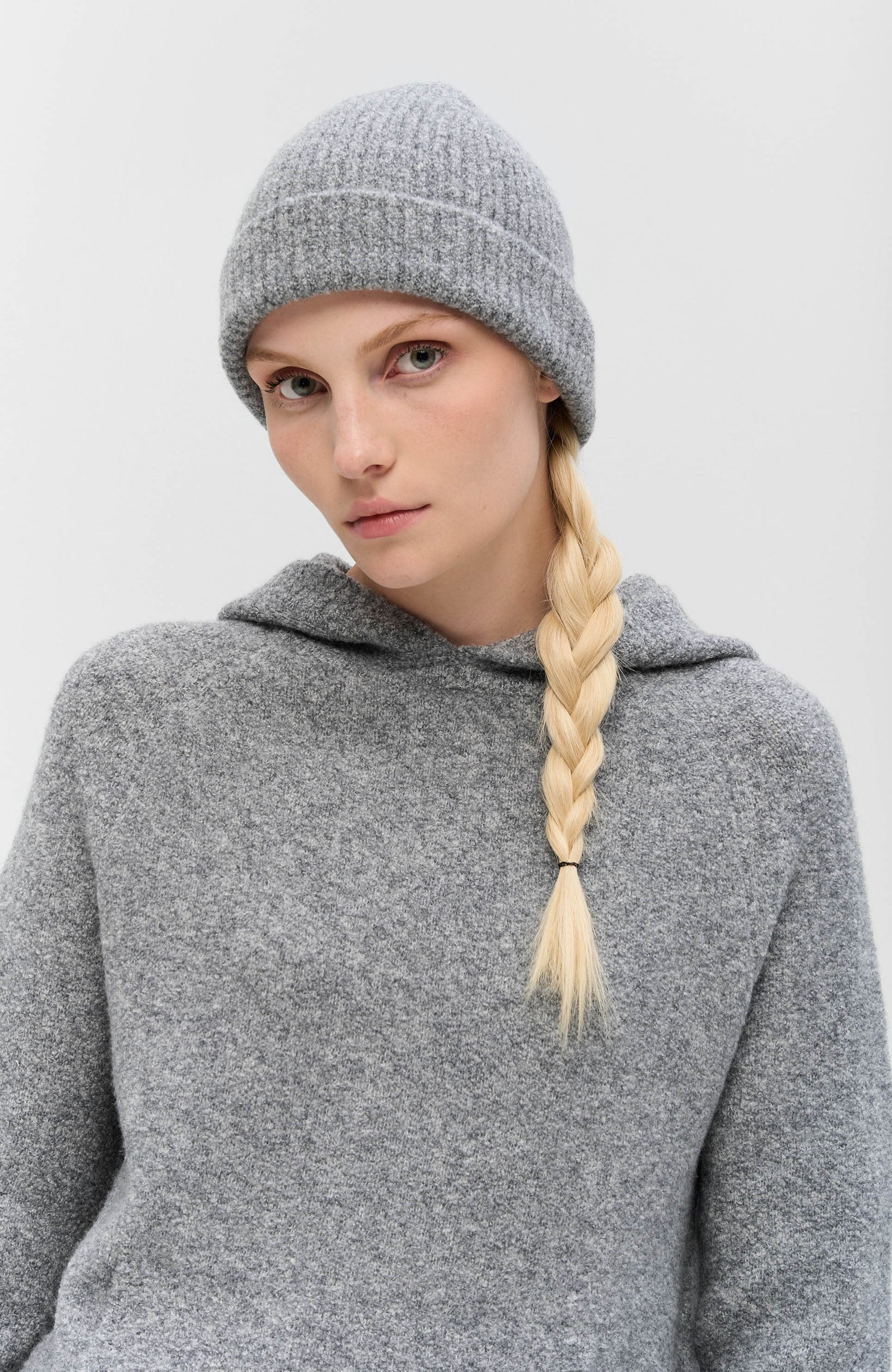 Lisa yang Grey Kašmiirist buklee beanie image 2
