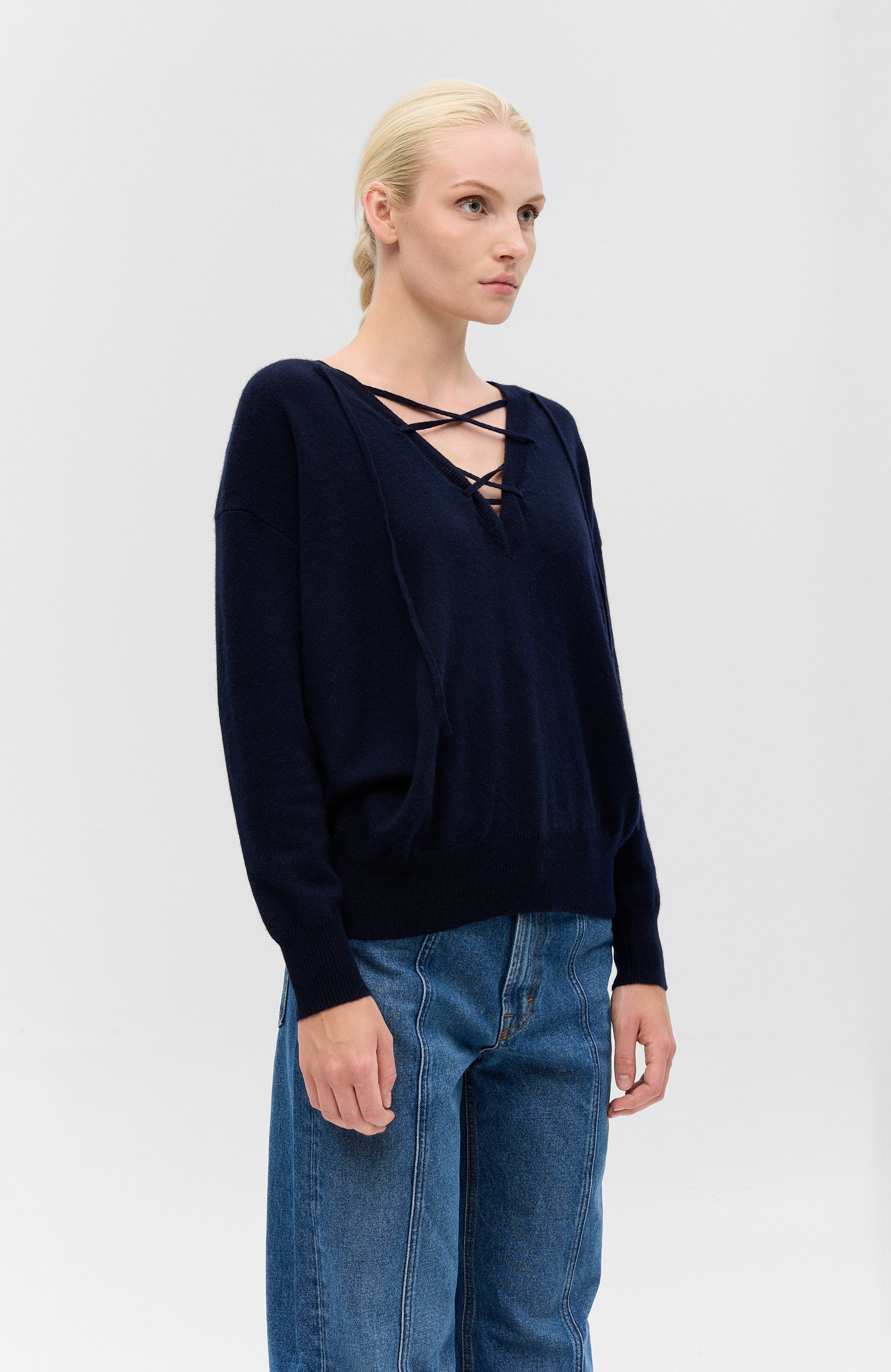 Lisa yang Navy V-neck cashmere jumper erna image 3