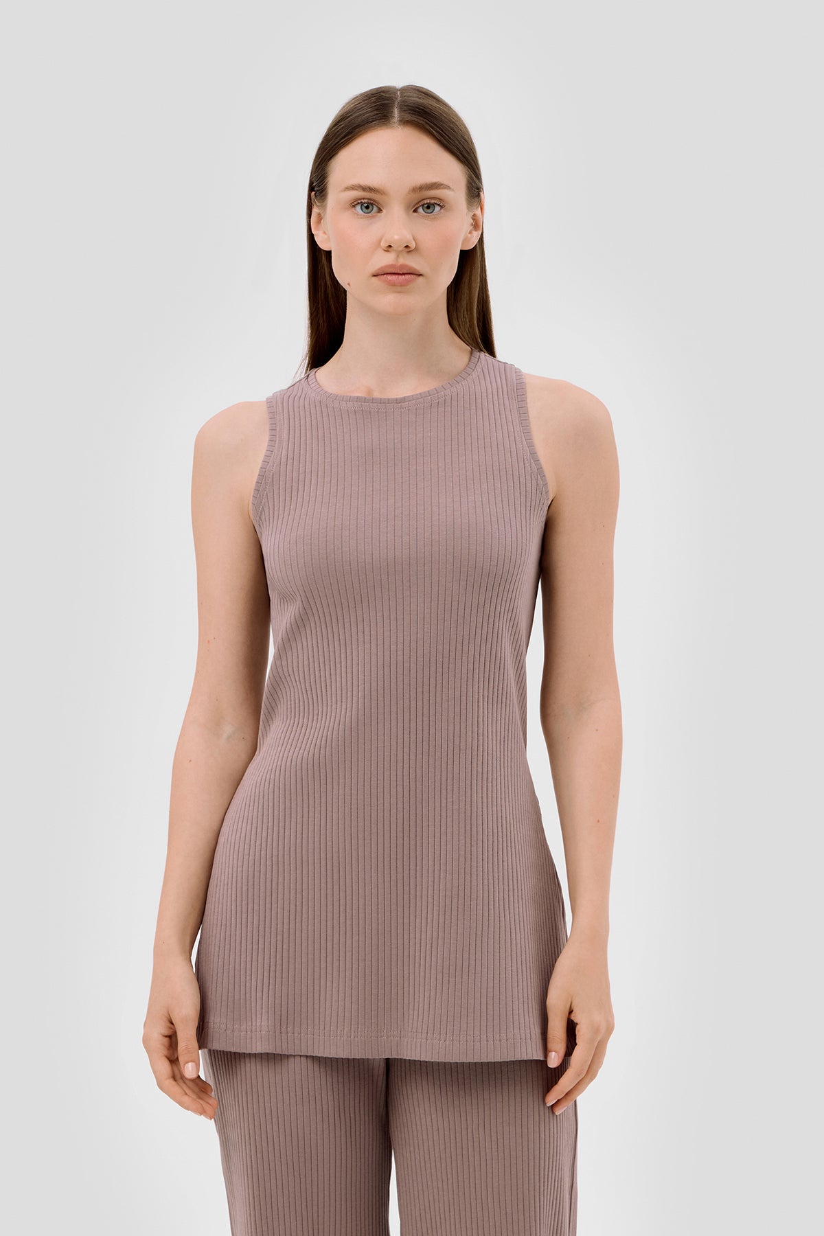 Relaxed ribbed top