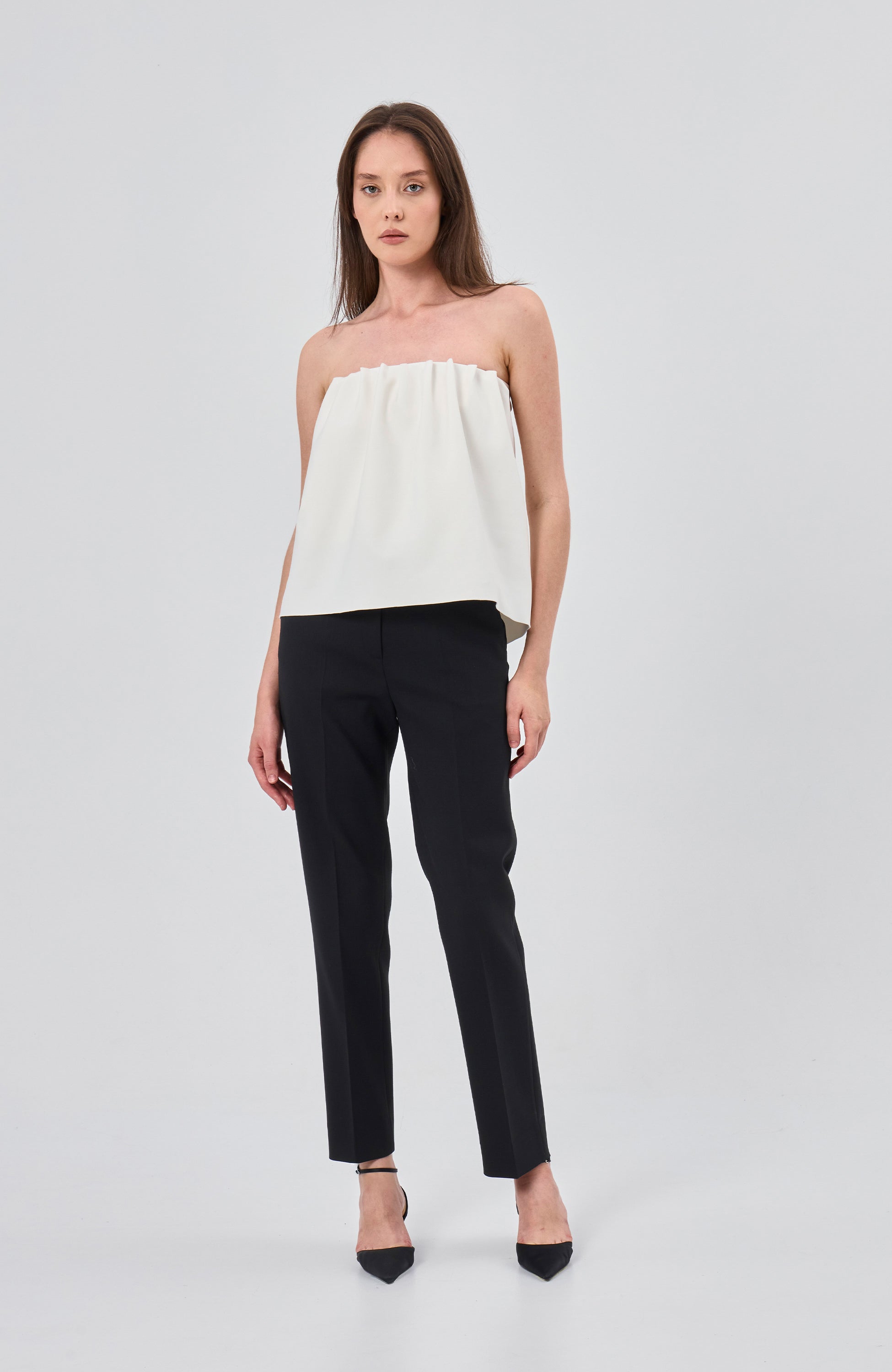 House of dagmar White Top image 2