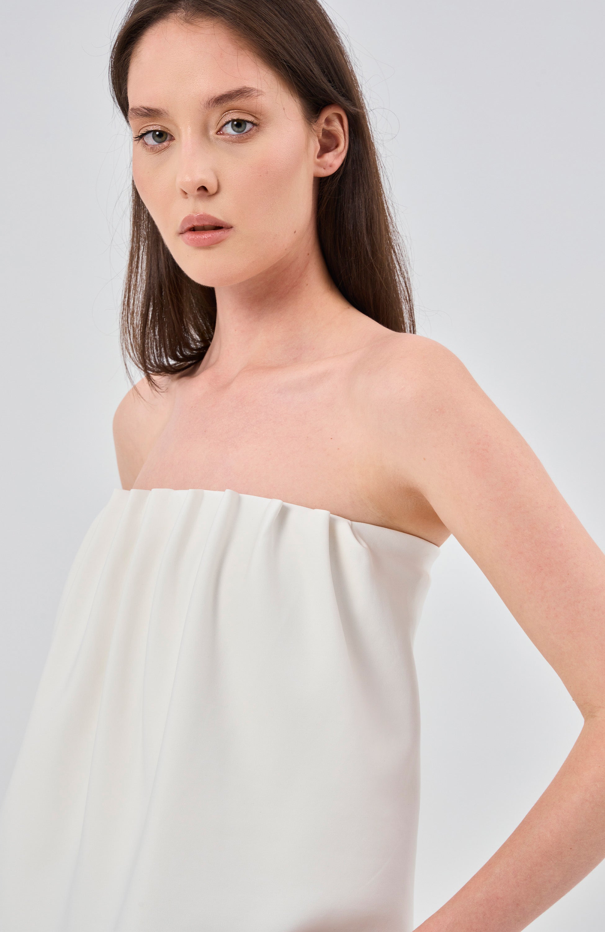House of dagmar White Top image 5