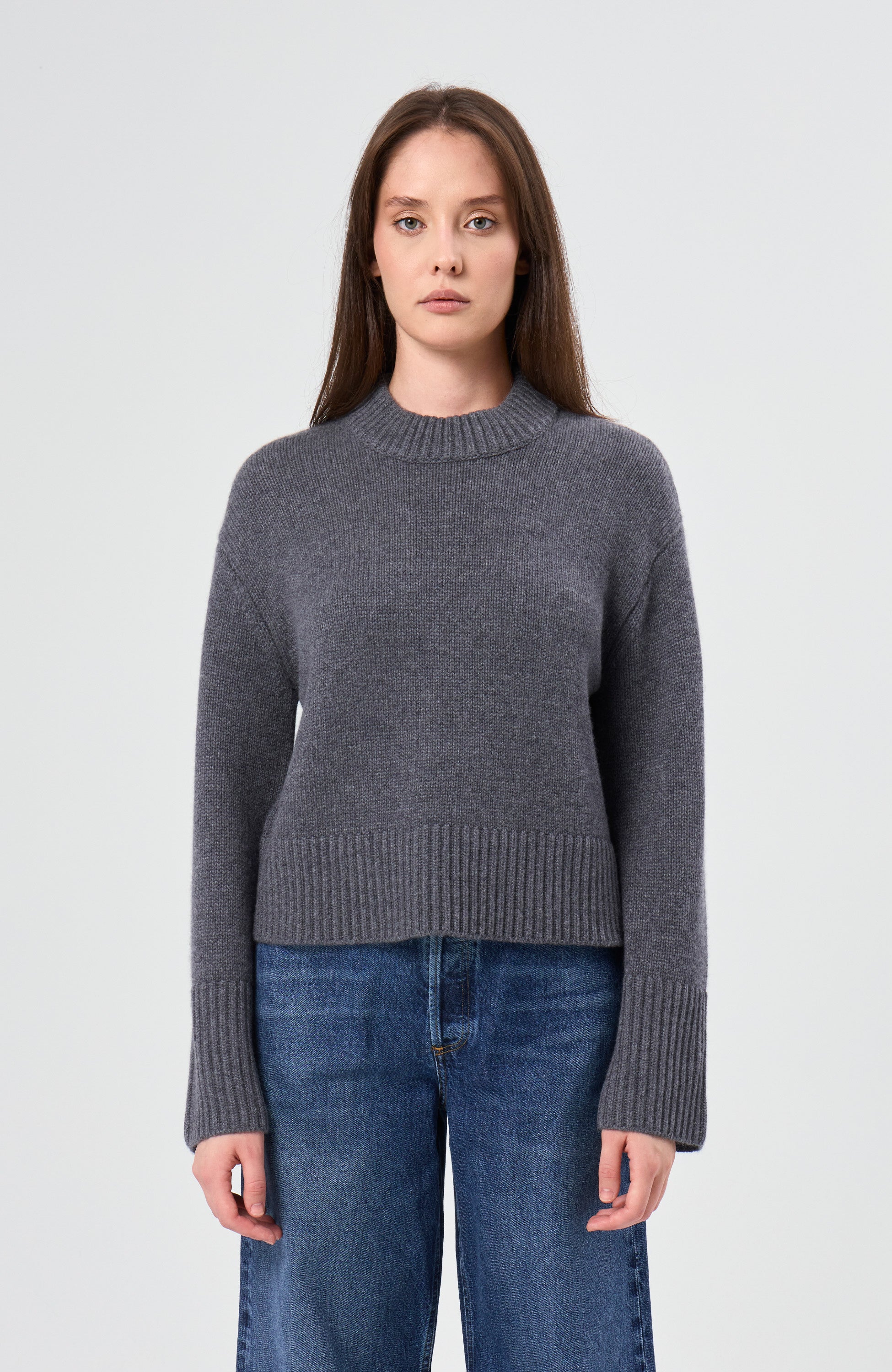 Lisa yang Grey Sweter z kaszmiru sony image 1