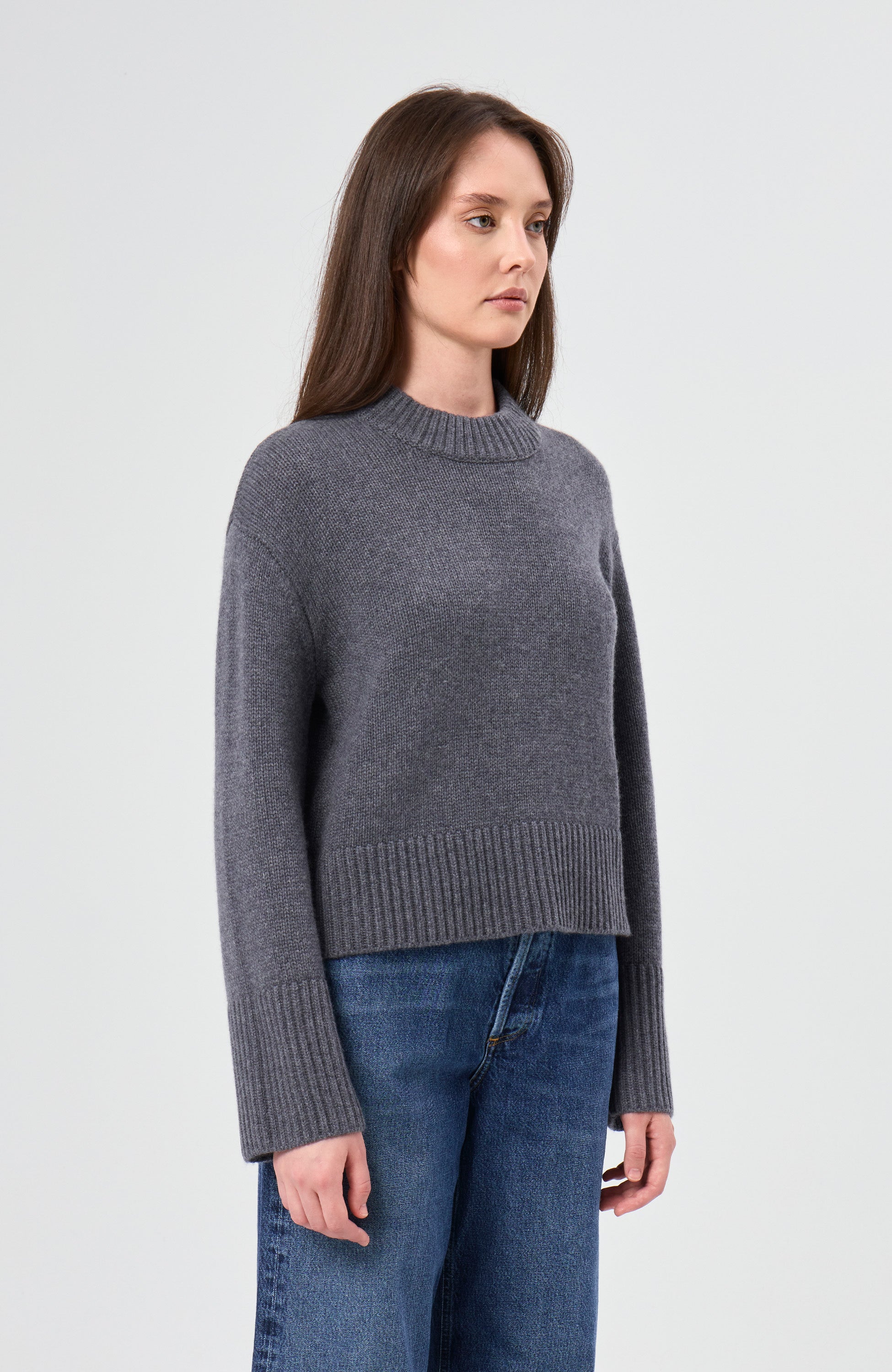 Lisa yang Grey Sweter z kaszmiru sony image 3