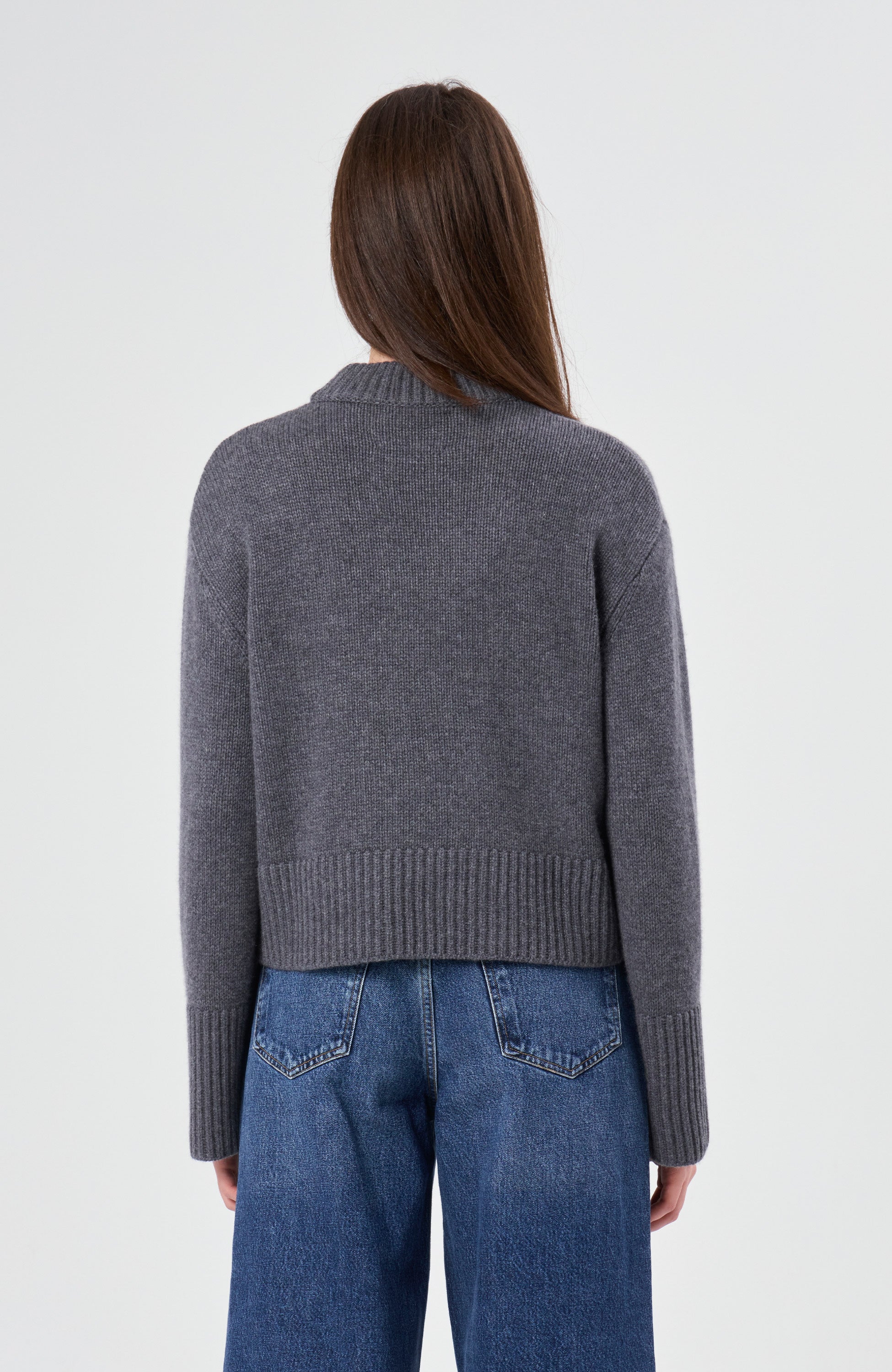Lisa yang Grey Sweter z kaszmiru sony image 4