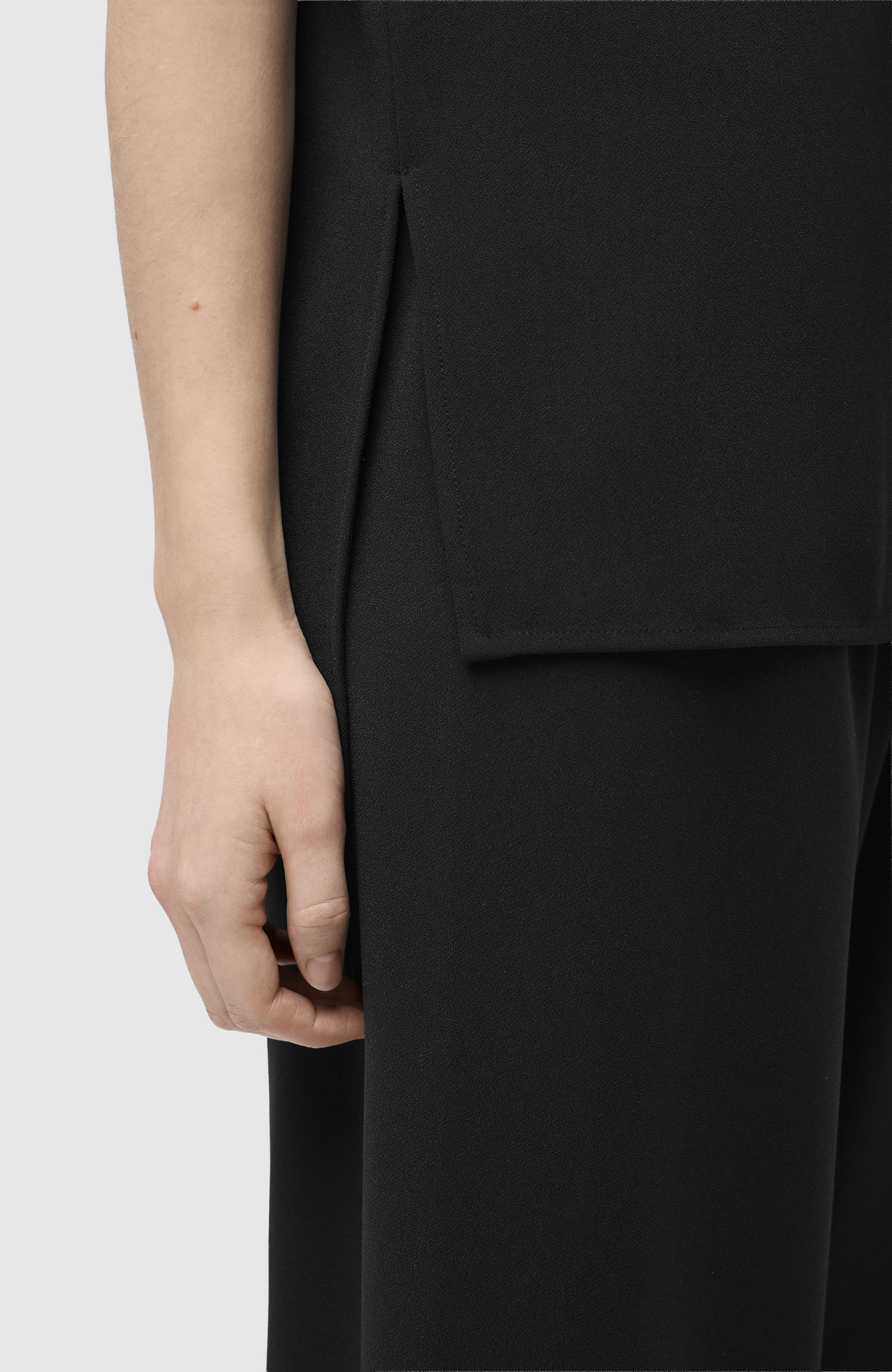 House of dagmar Black Sleeveless crepe top image 5