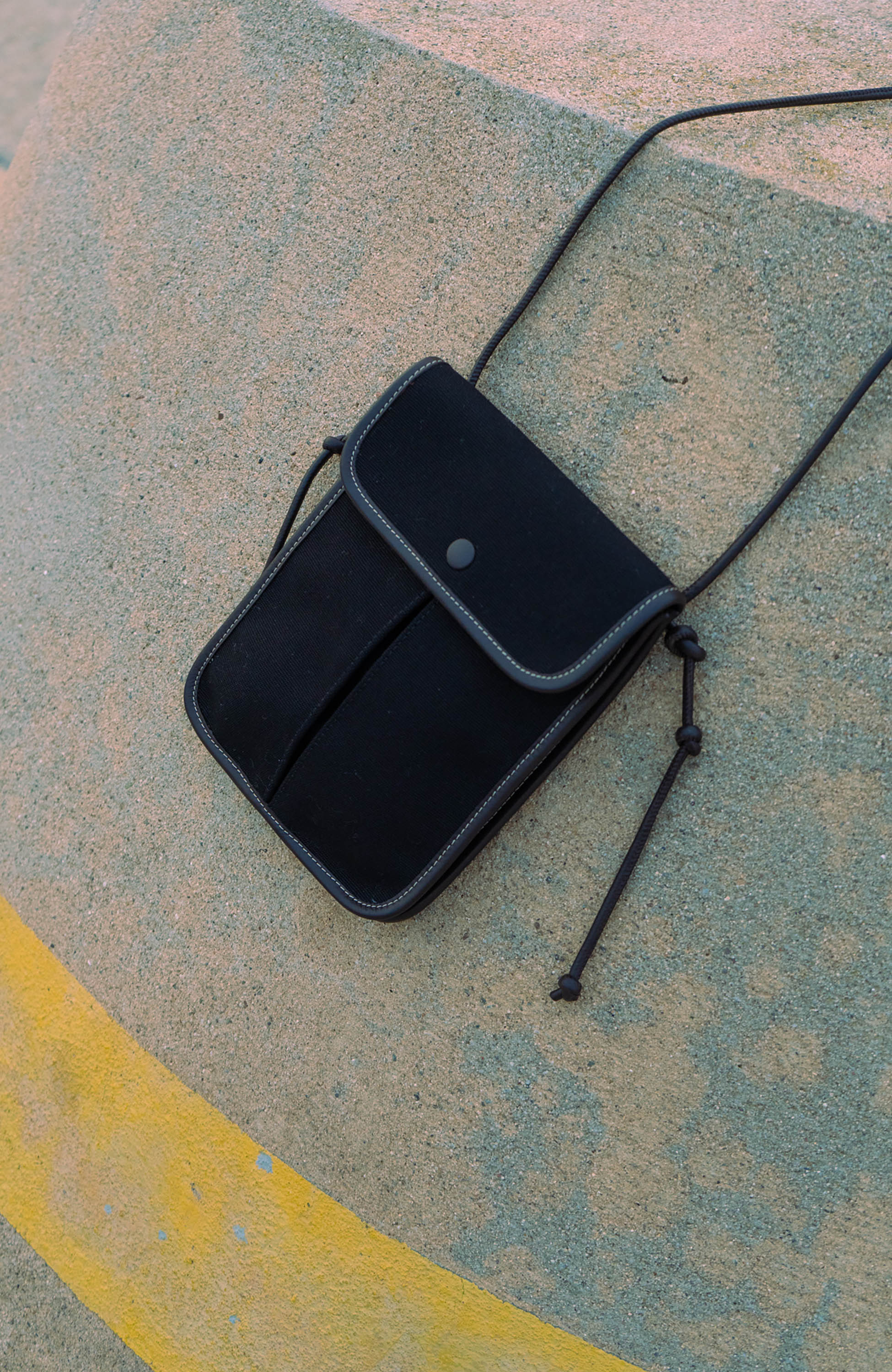 Hereu Black Square-flat crossbody bag terra canvas image 6