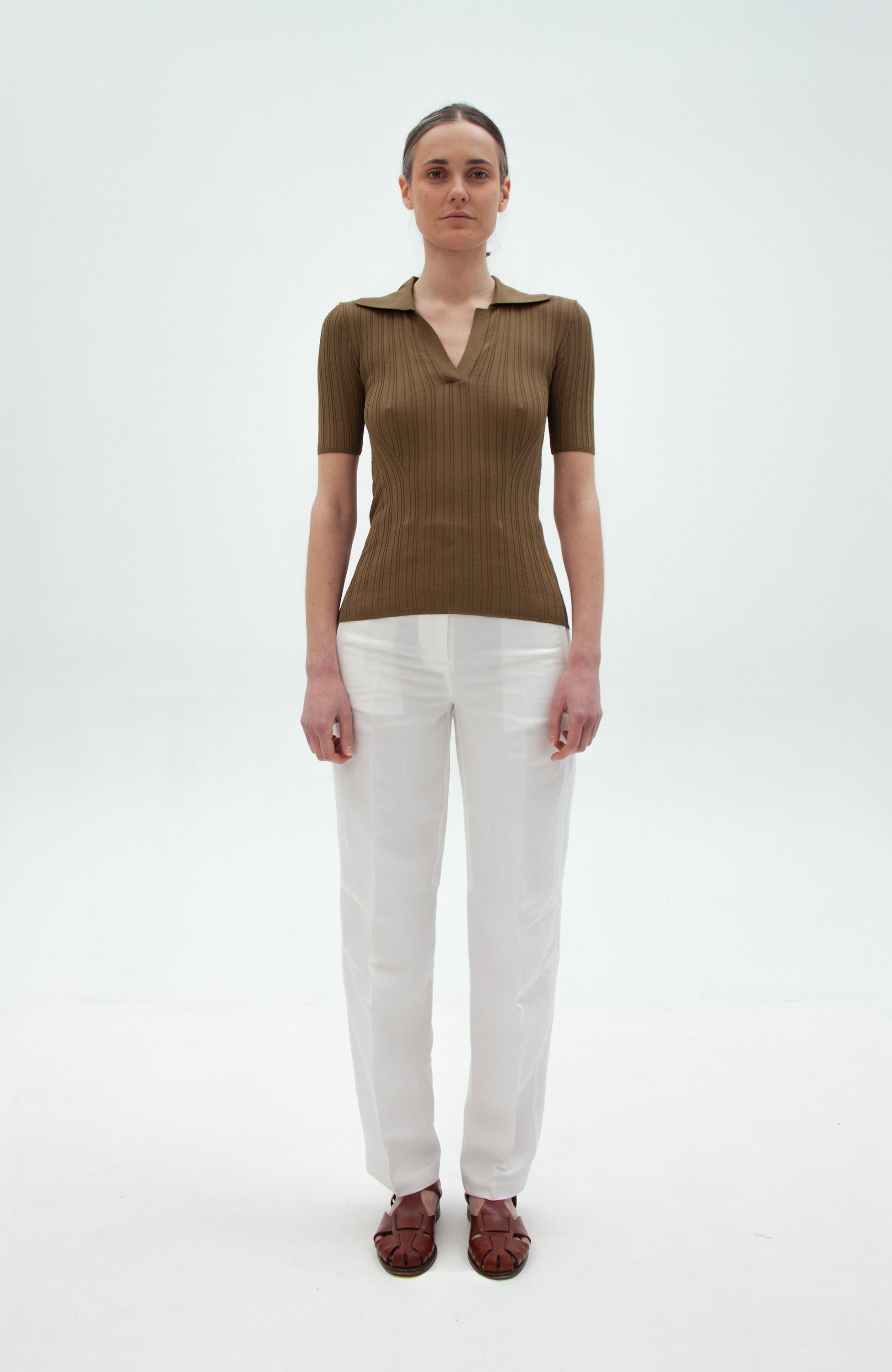 Straight-leg linen trousers