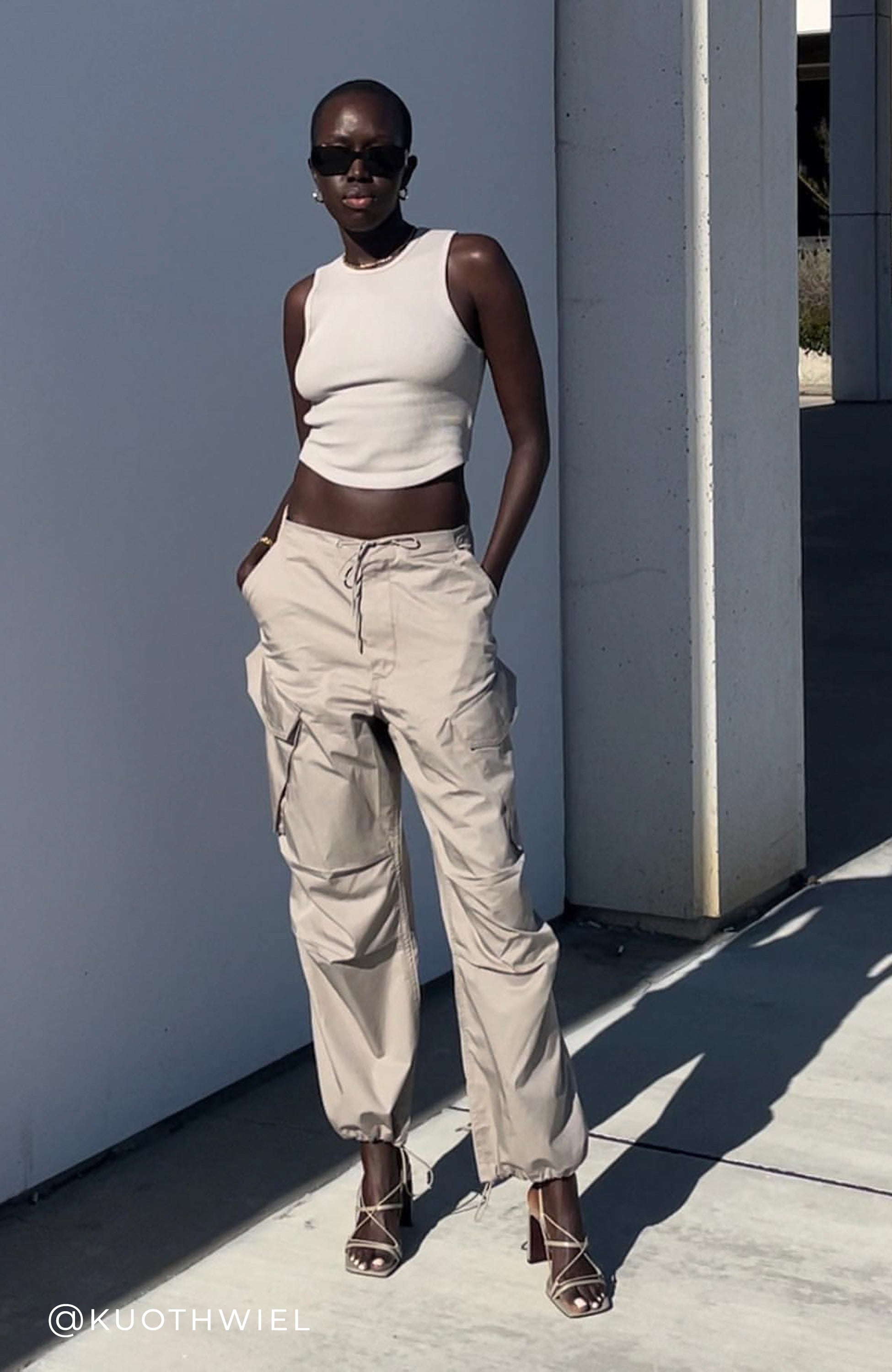 Agolde Neutral Cargo cotton trousers ginerva image 10