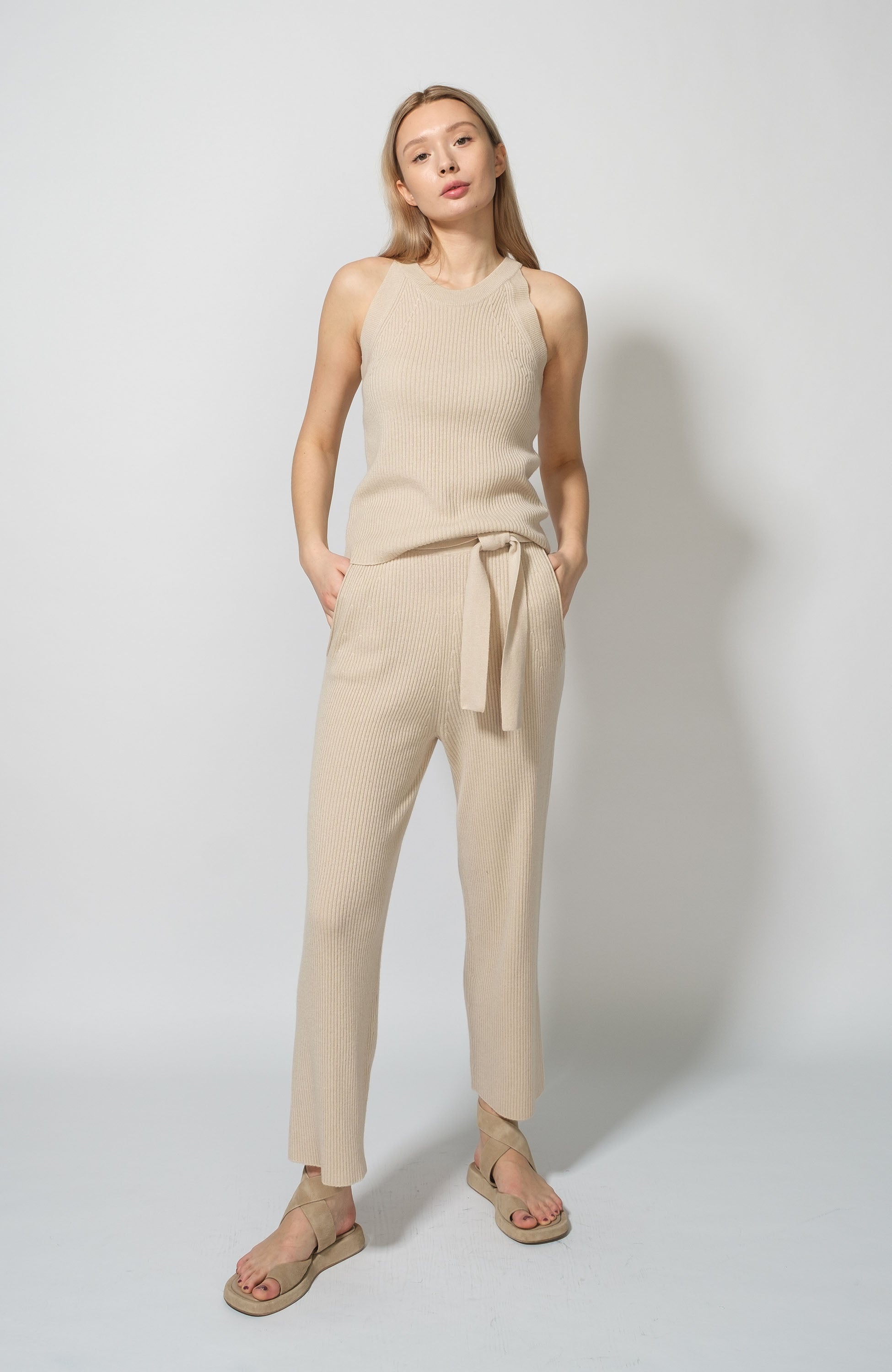 Ftc cashmere Beige Soonikkoes sportliku lõikega topp image 5