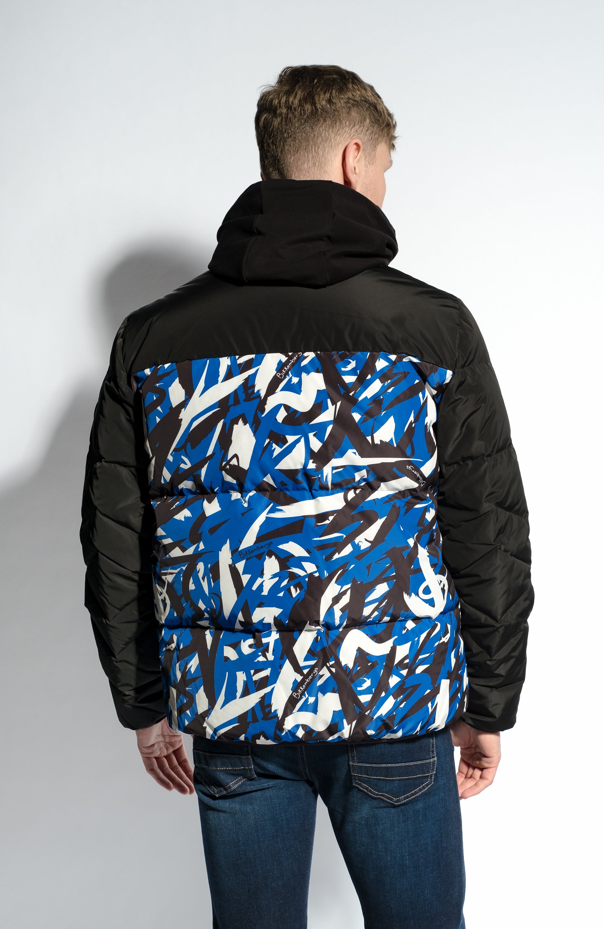 Graphic-pattern padded puffer