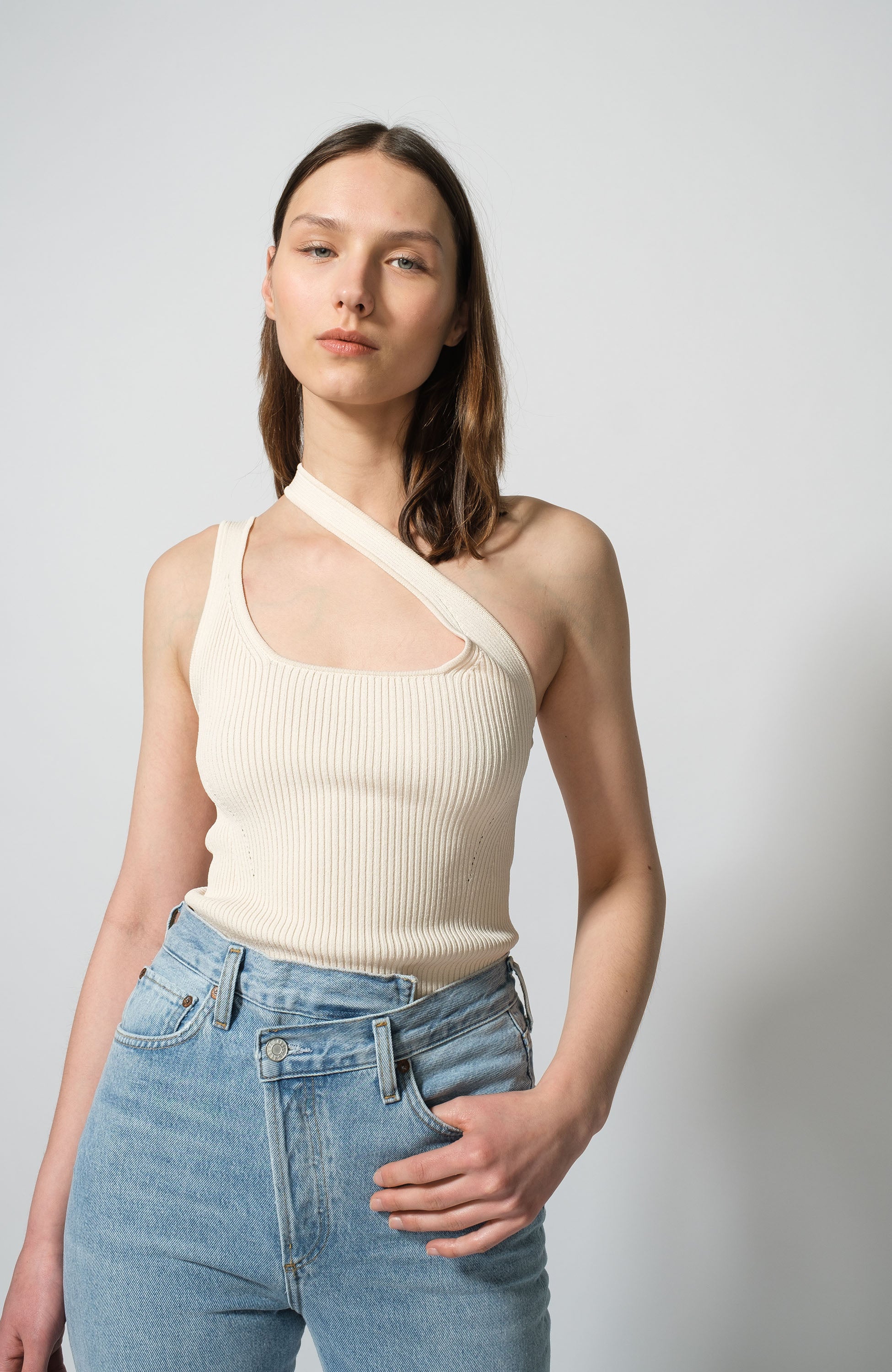 Asymetryczny top
