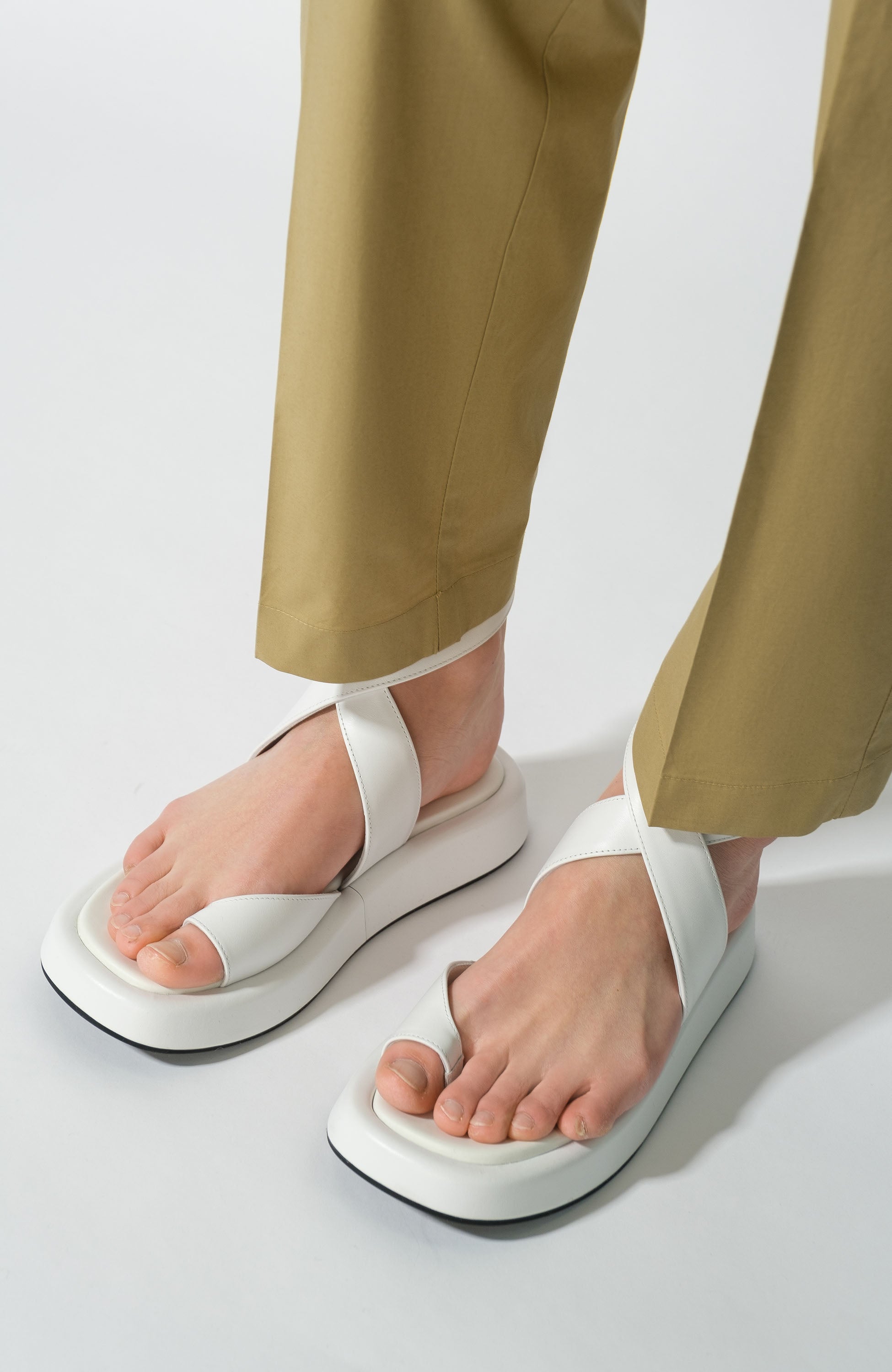 Erika cavallini White Cross-strap leather sandals image 7